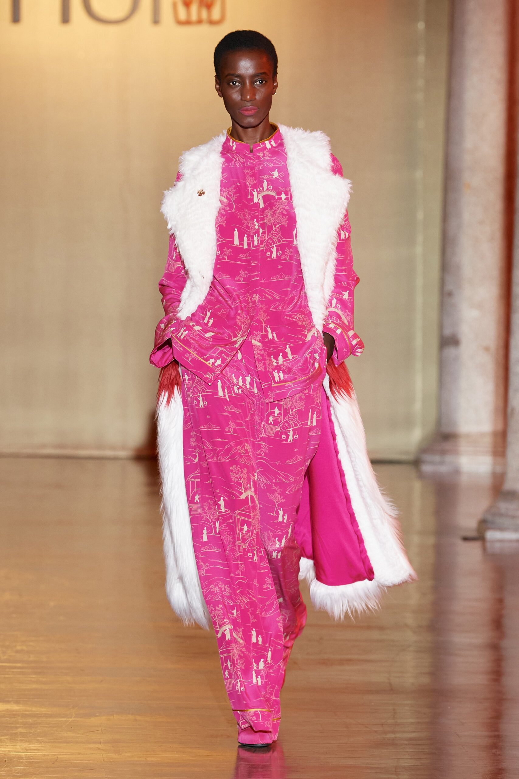 HUI F/W 22 Look 22