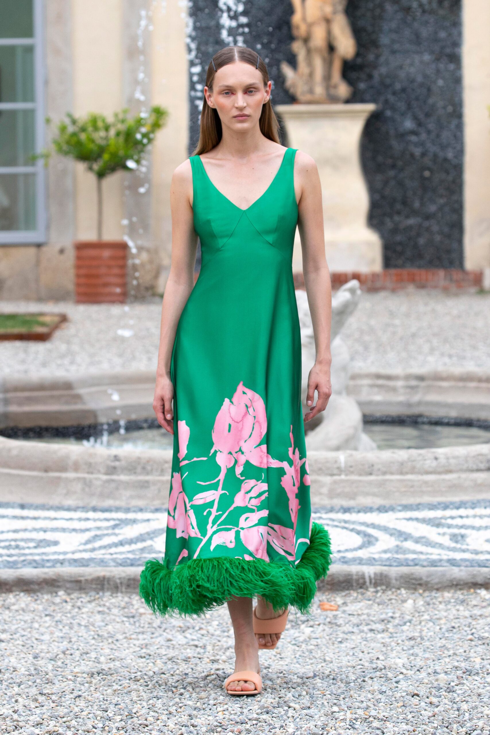 Huishan Zhang S/S 22 Look 22