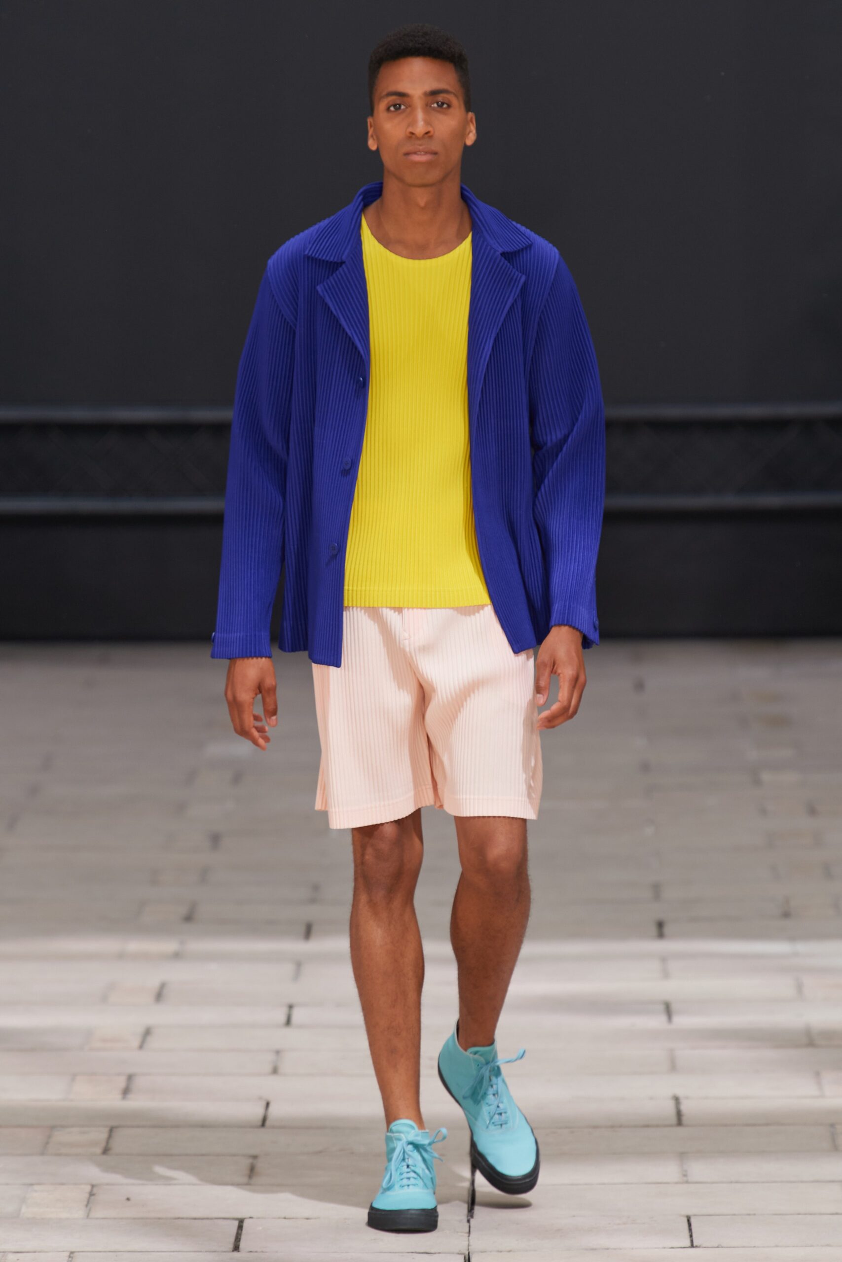 Homme Plissé Issey Miyake S/S 23 Menswear Look 22