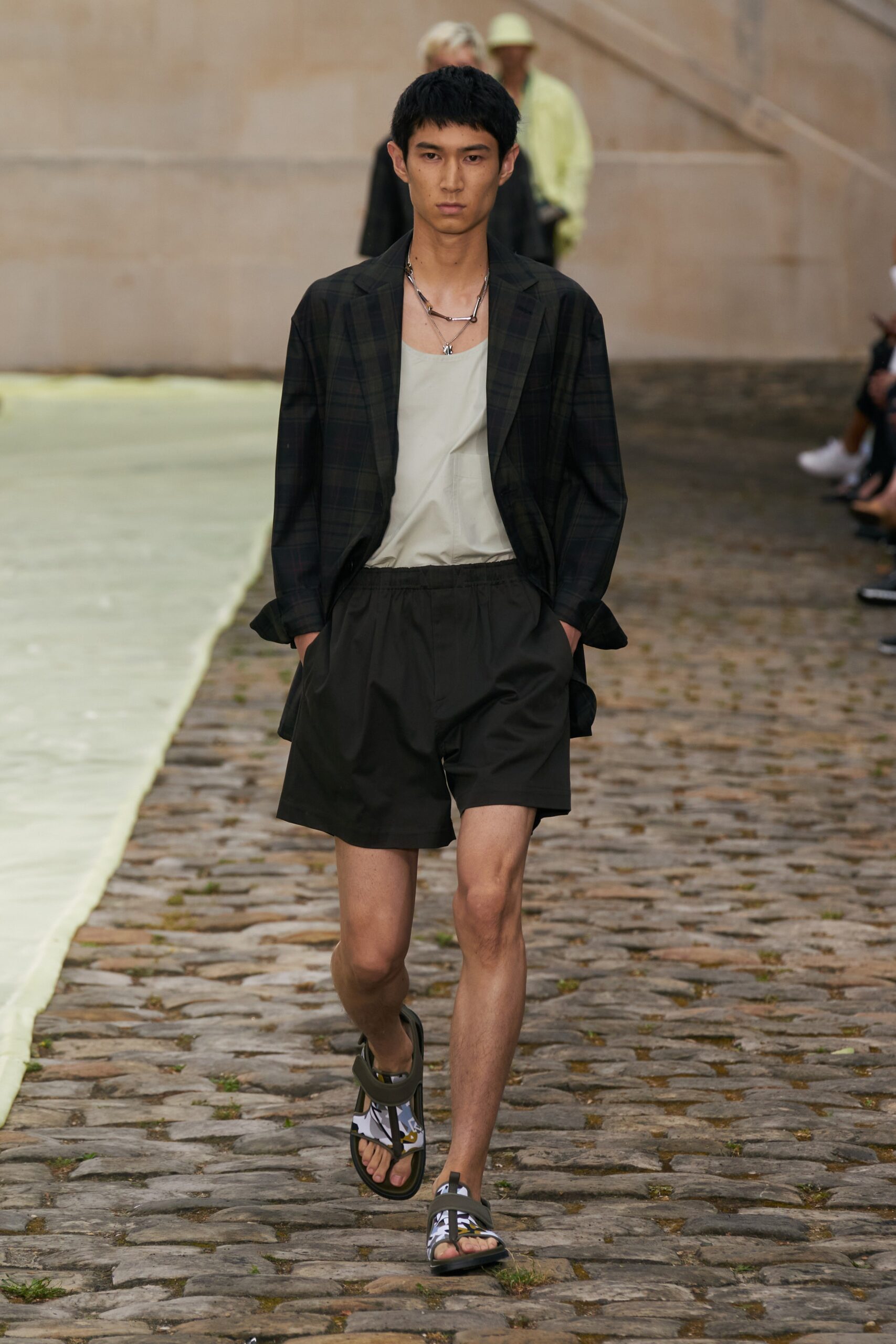 Hermès S/S 23 Menswear Look 23