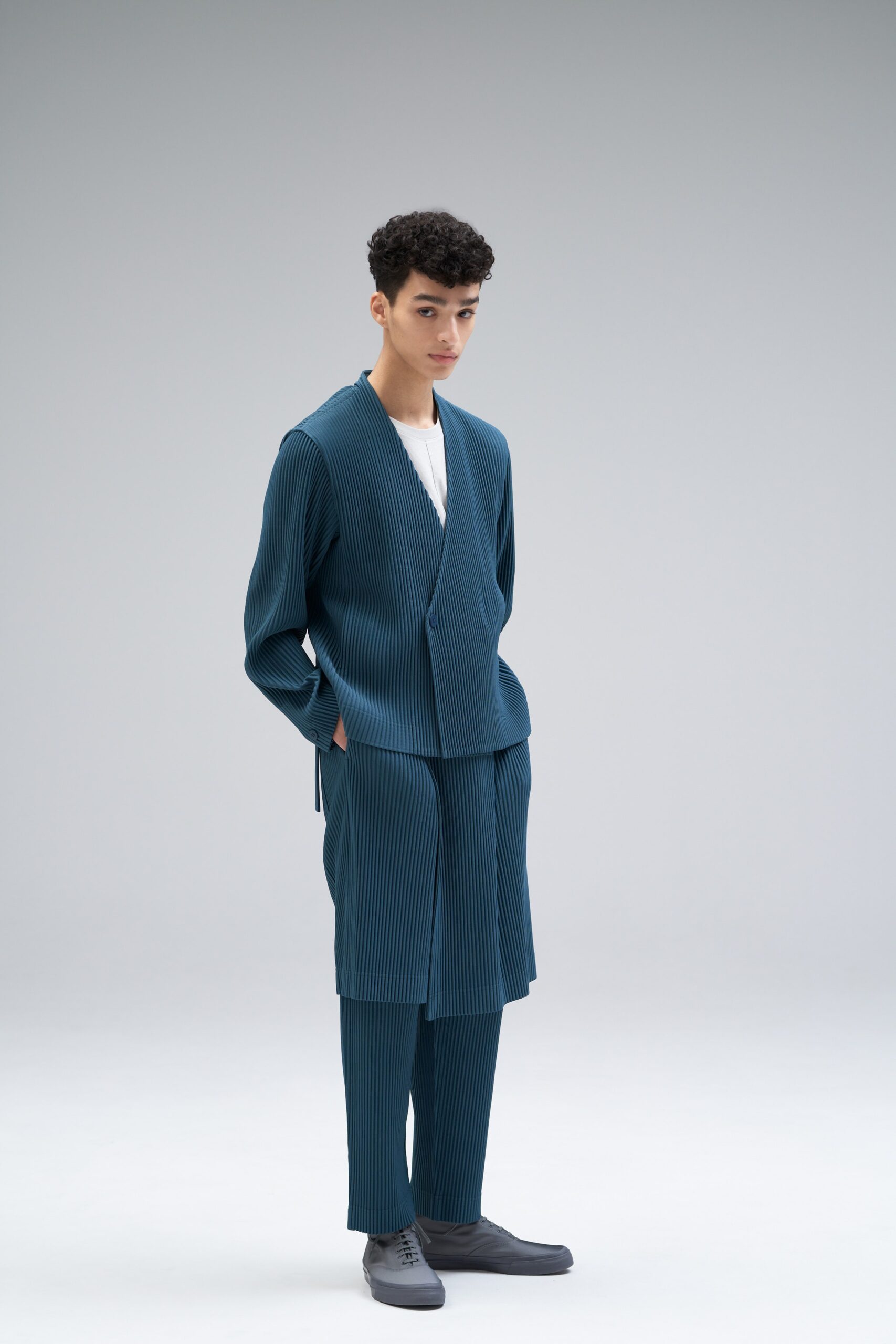 Homme Plissé Issey Miyake F/W 21 Menswear Look 24