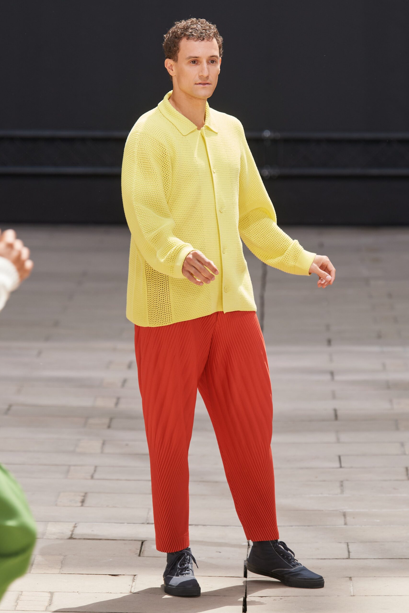 Homme Plissé Issey Miyake S/S 23 Menswear Look 24