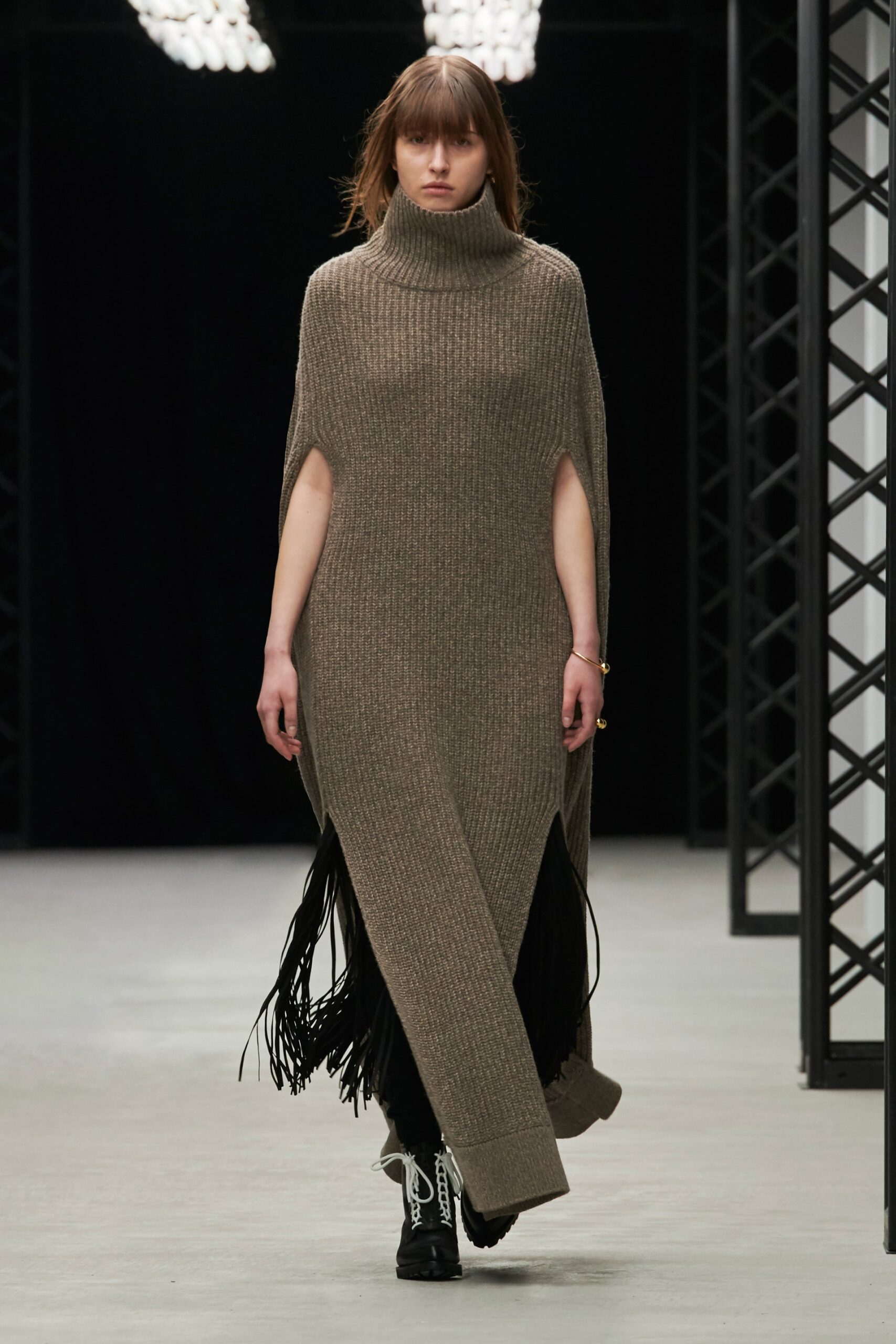 Hyke Tokyo F/W 20 Look 25
