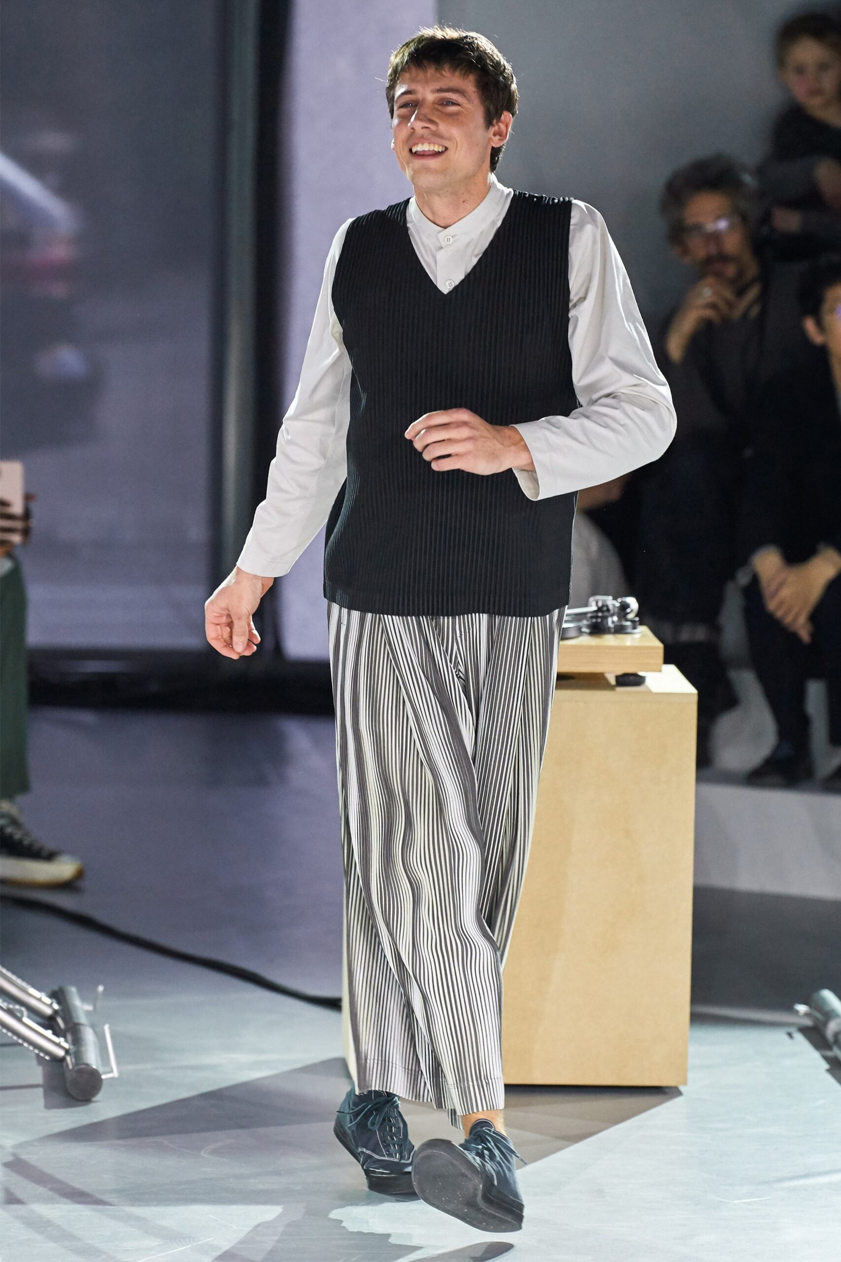 Homme Plissé Issey Miyake F/W 20 Menswear Look 26