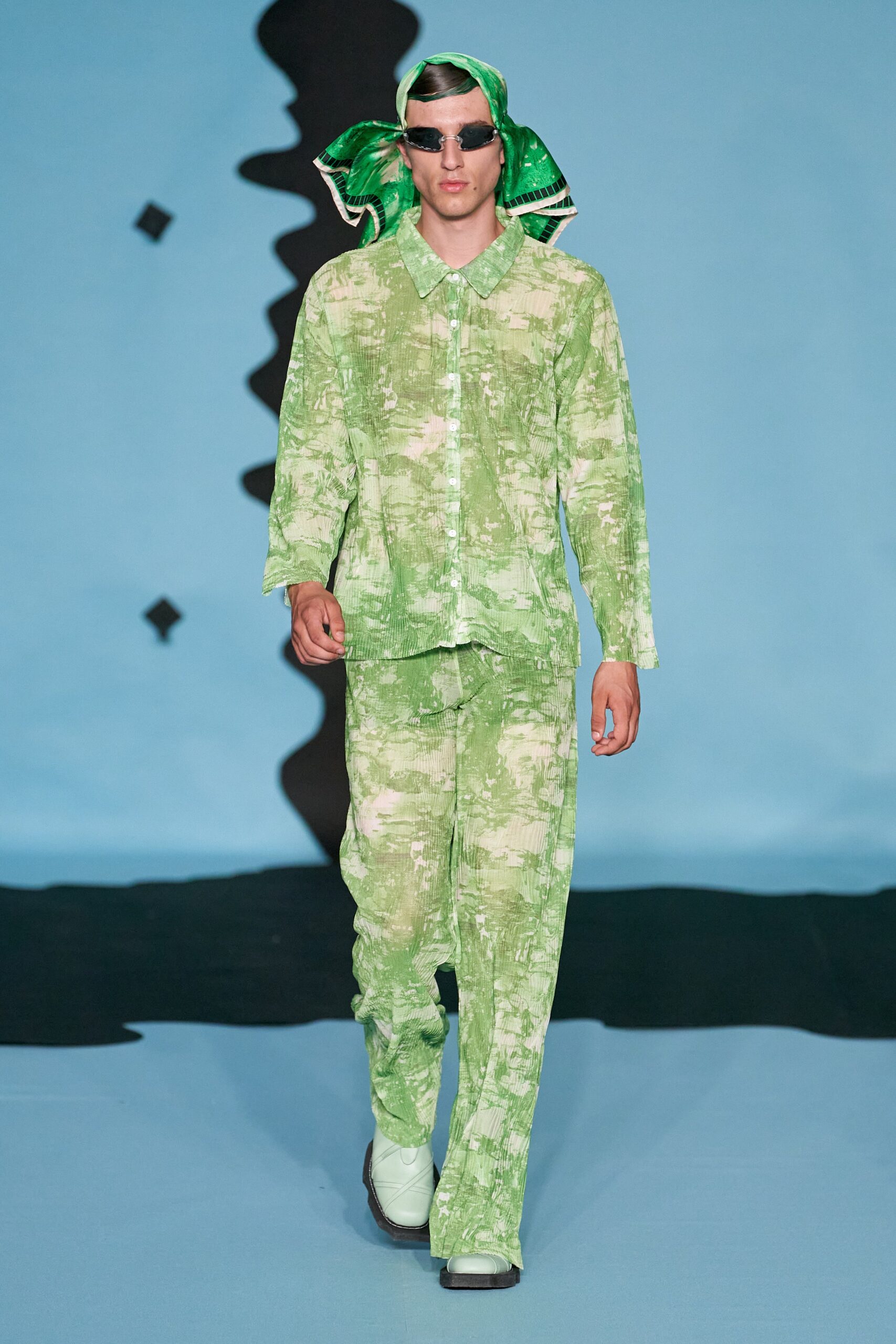 Henrik Vibskov Copenhagen S/S 23 Look 26