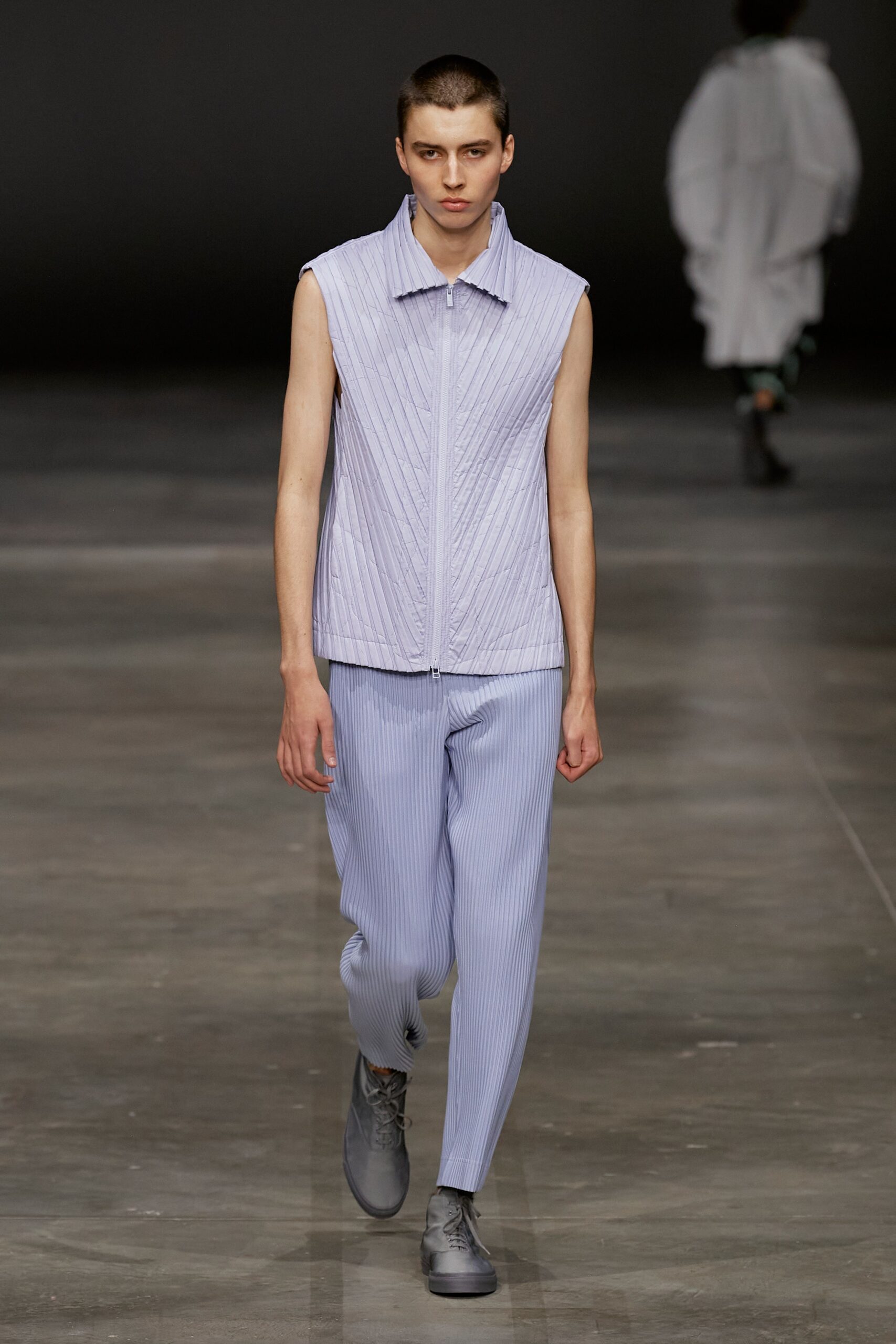 Homme Plissé Issey Miyake F/W 23 Menswear Look 27