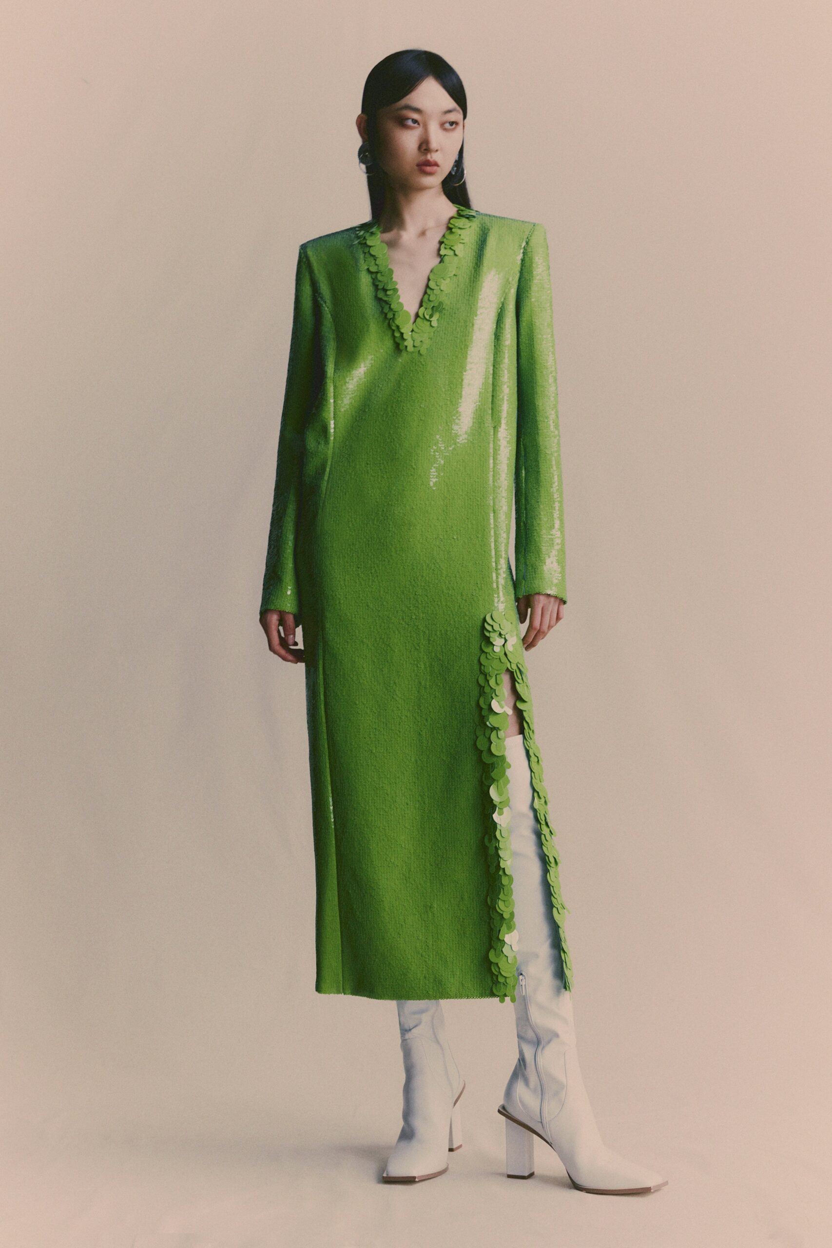 Huishan Zhang Resort 24 Look 27