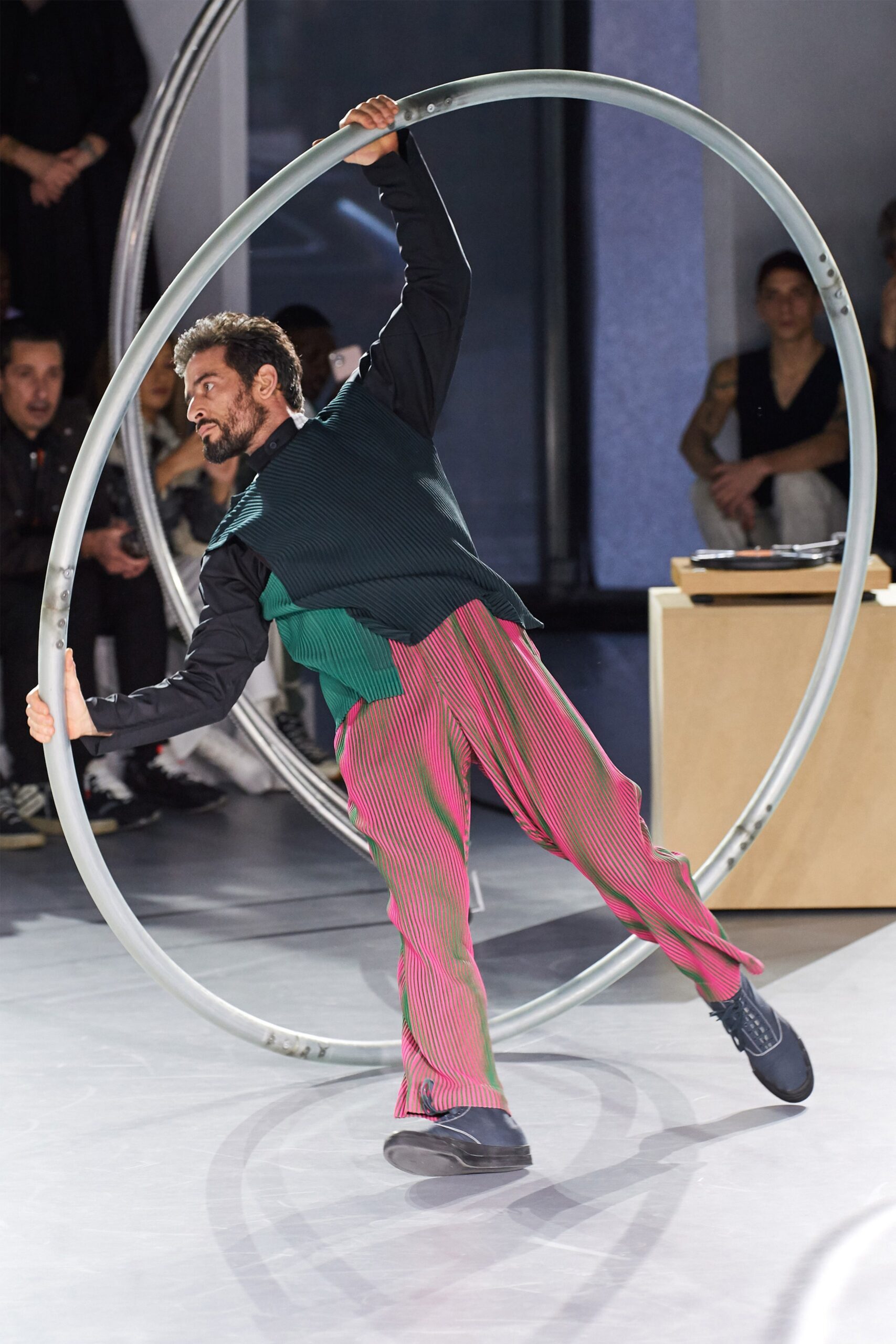 Homme Plissé Issey Miyake F/W 20 Menswear Look 28