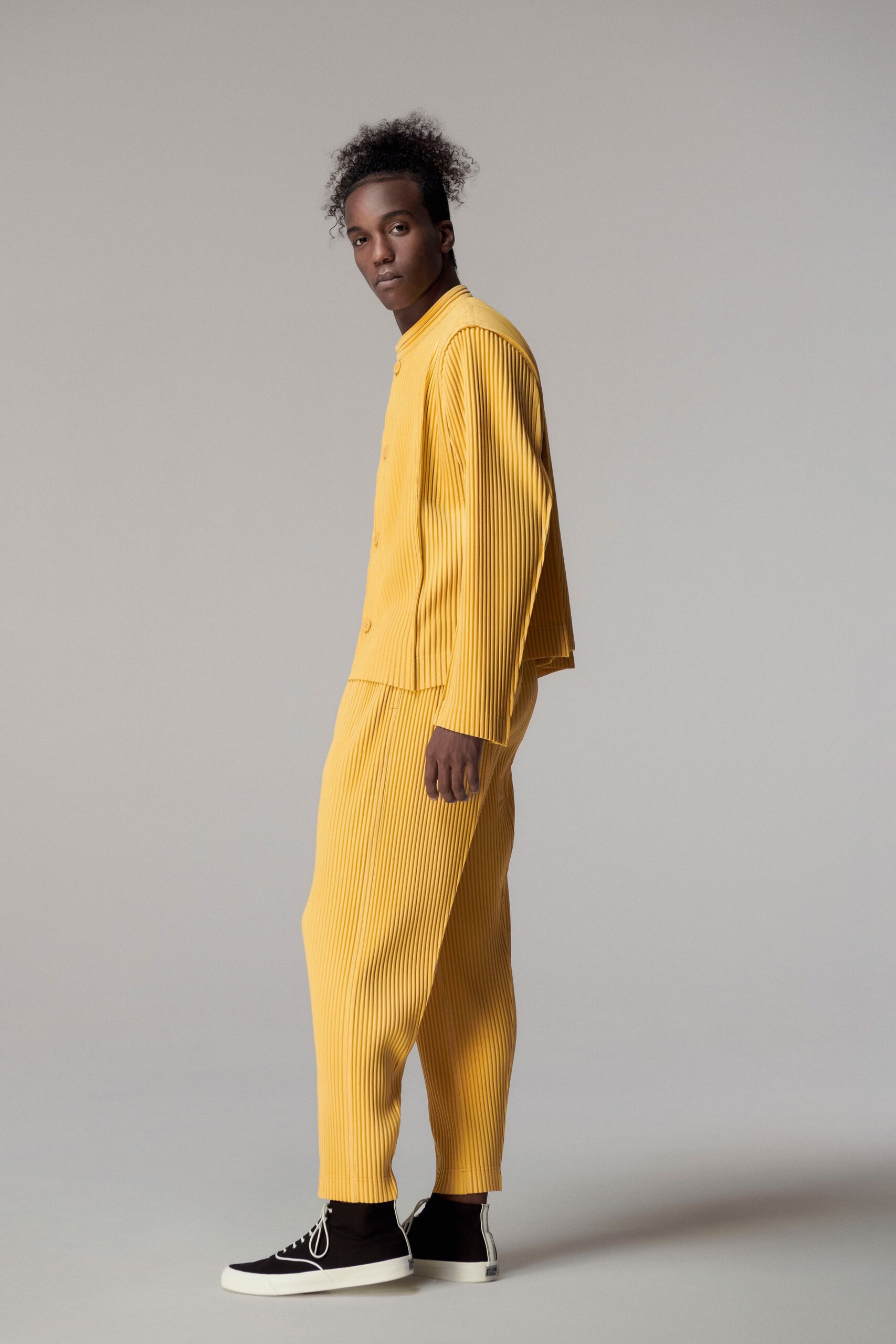 Homme Plissé Issey Miyake S/S 21 Menswear Look 28