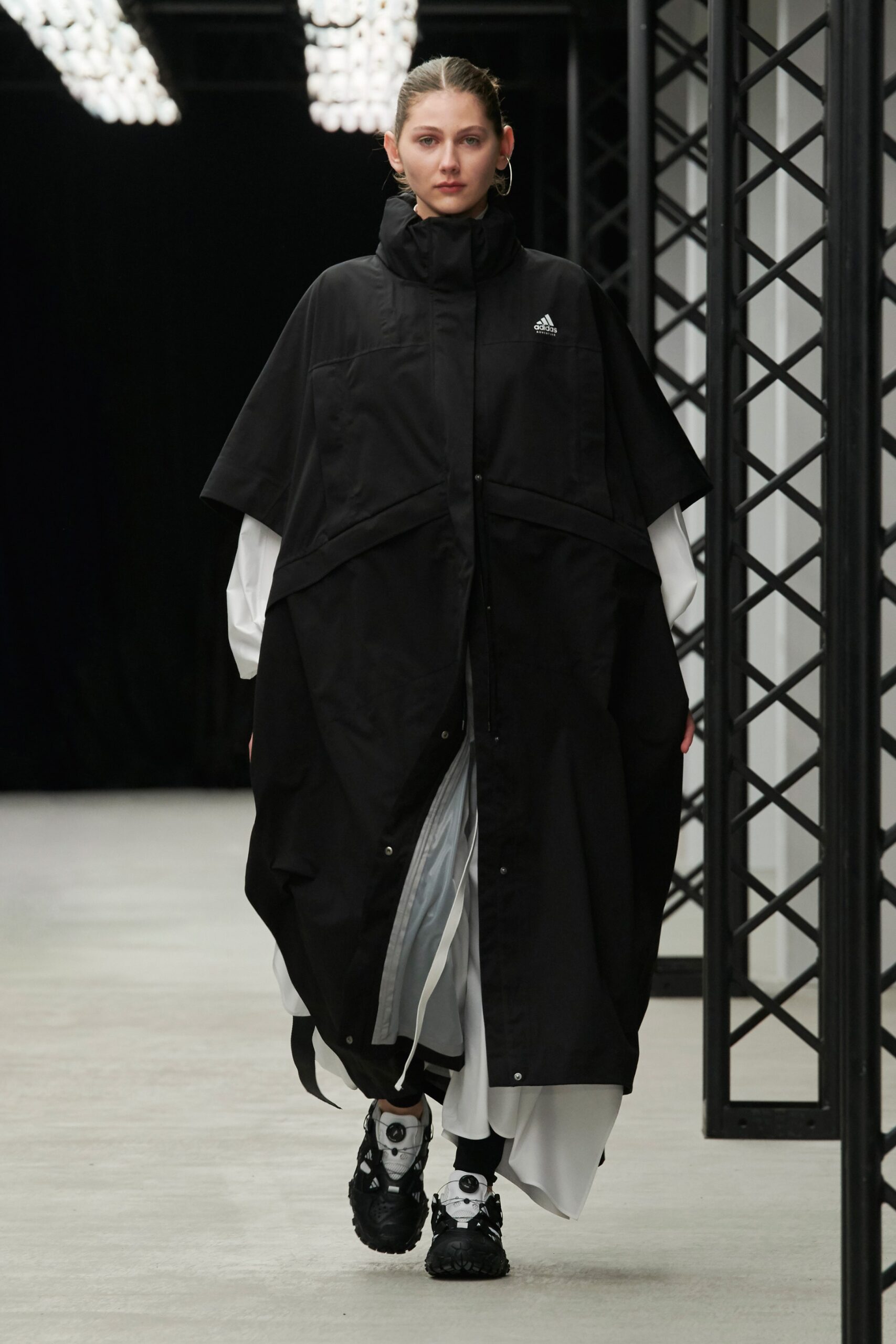 Hyke Tokyo F/W 20 Look 29