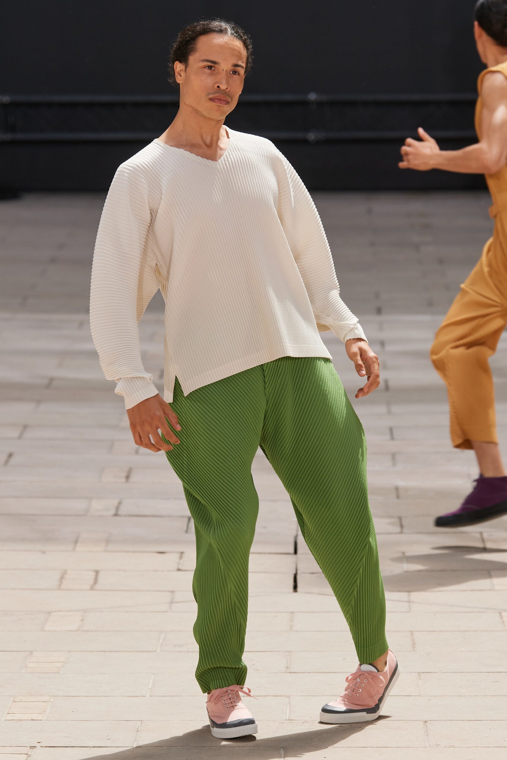 Homme Plissé Issey Miyake S/S 23 Menswear Look 29