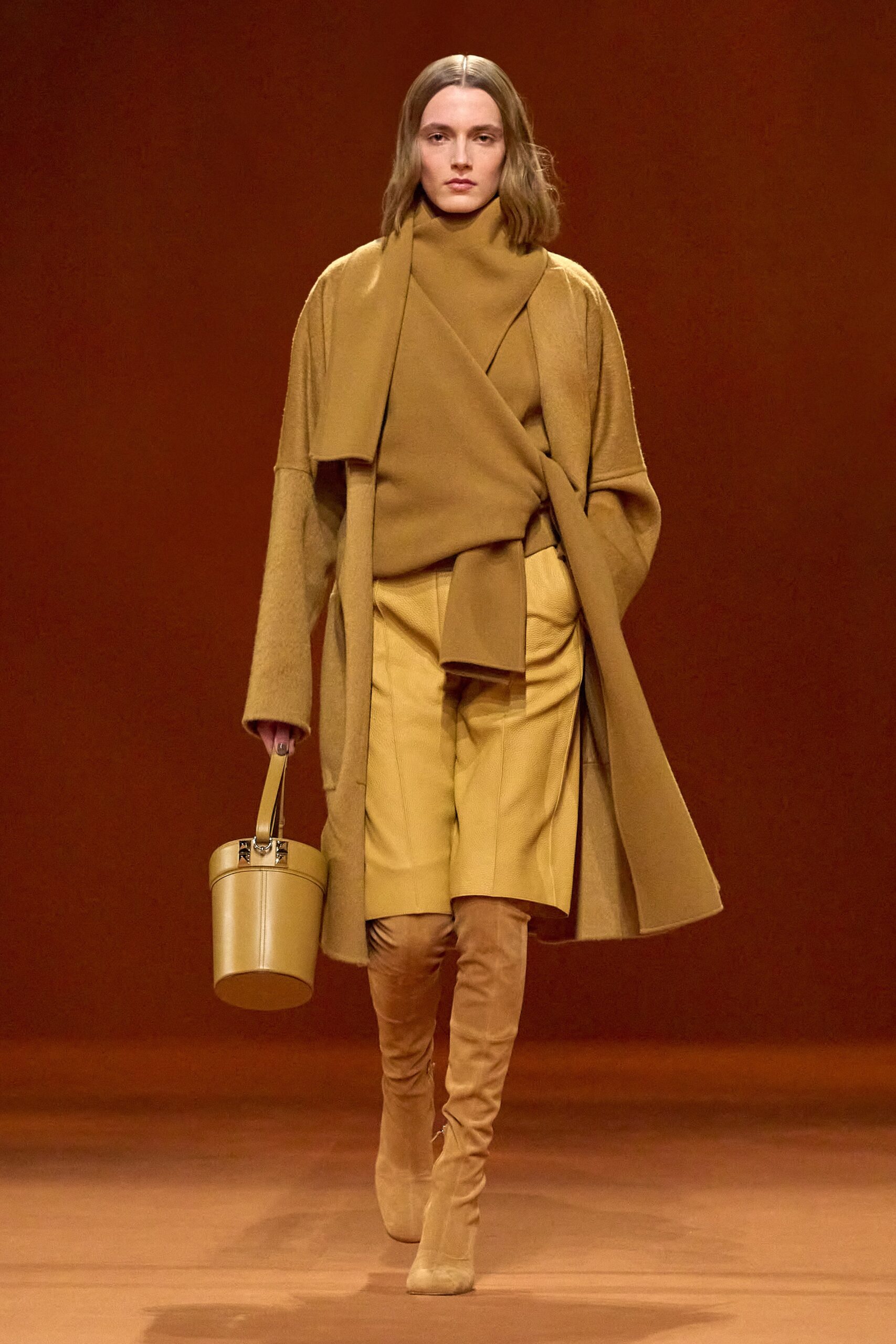 Hermès F/W 23 Look 30