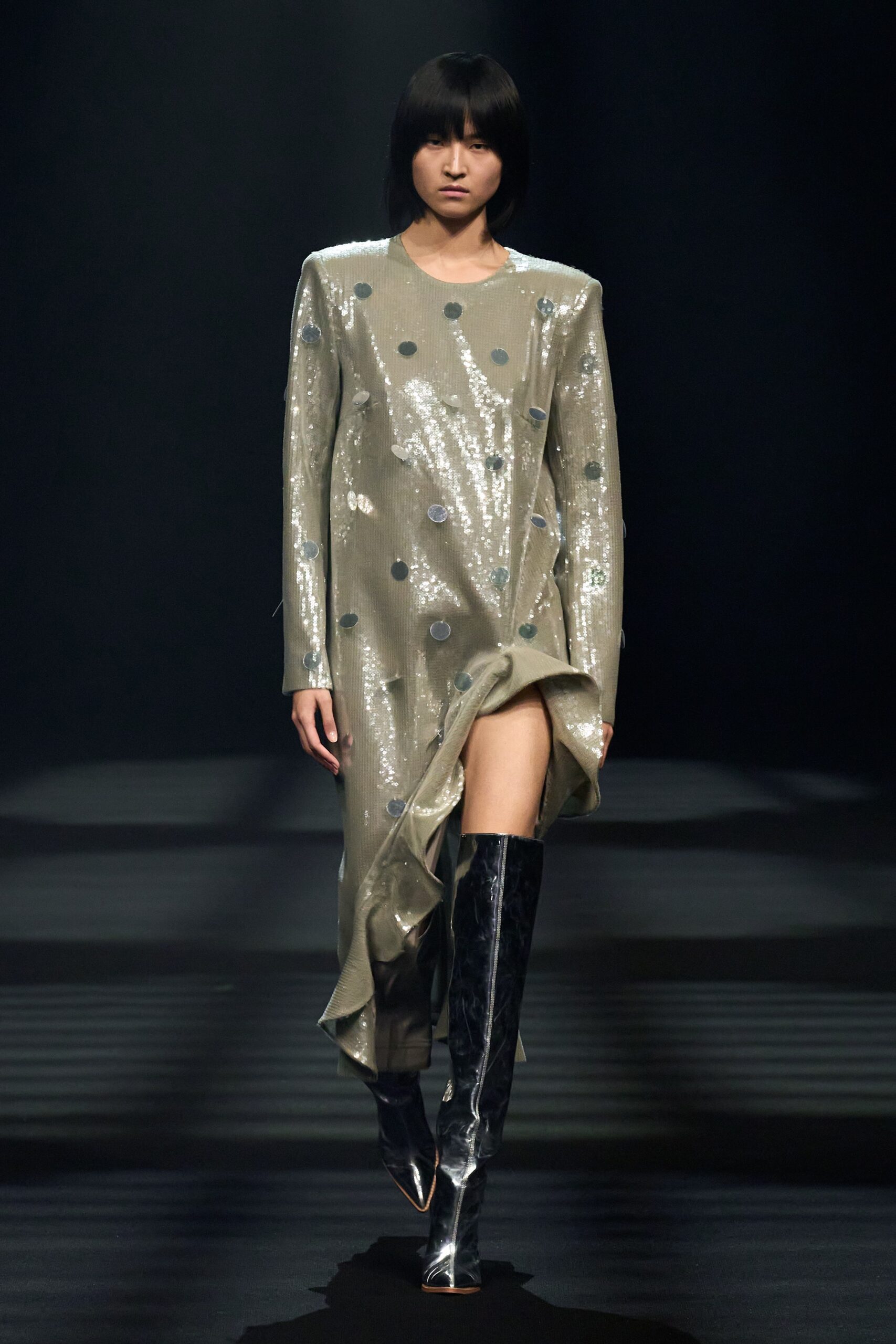 Huishan Zhang F/W 23 Look 30