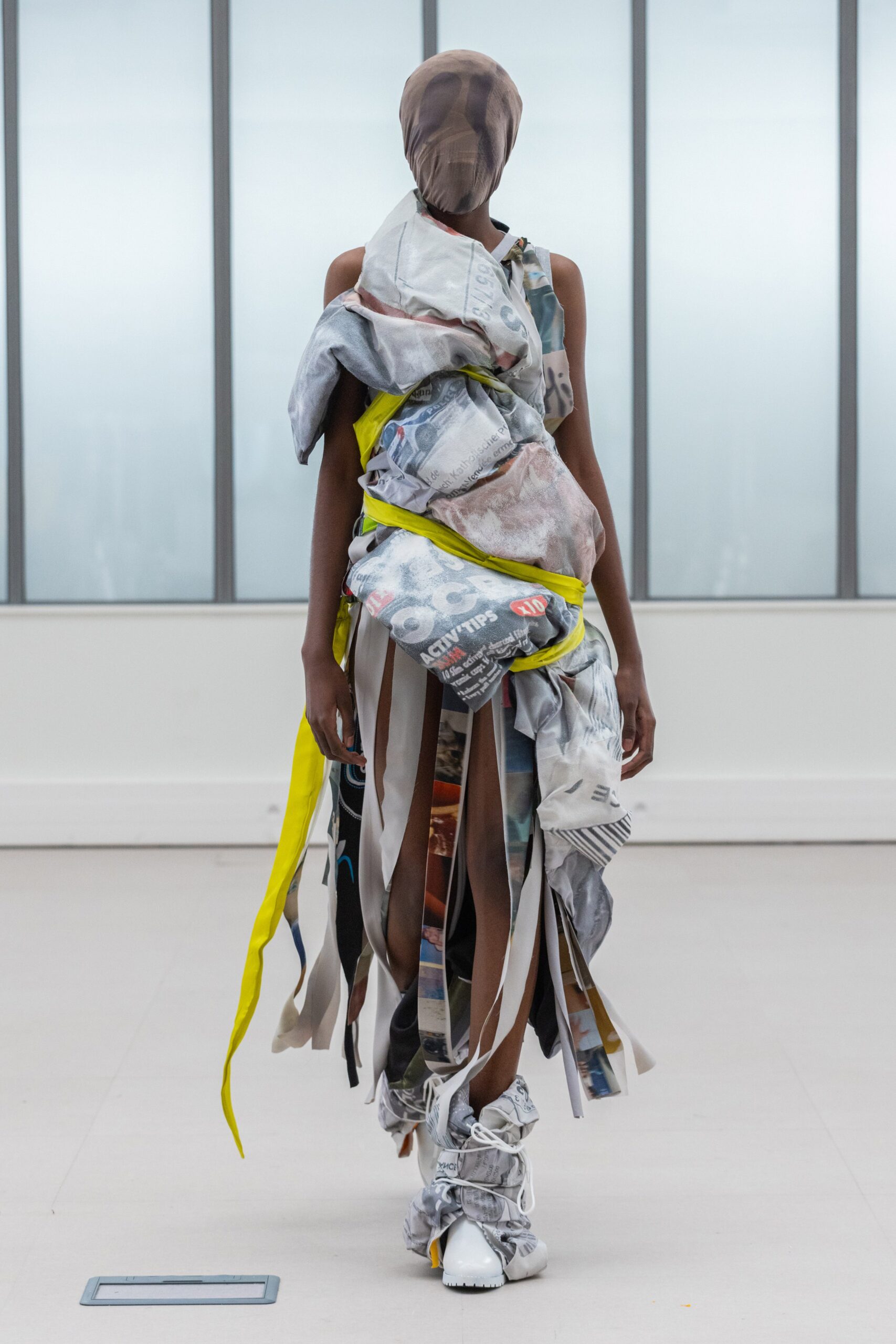 Institut Français de la Mode F/W 22 Look 30