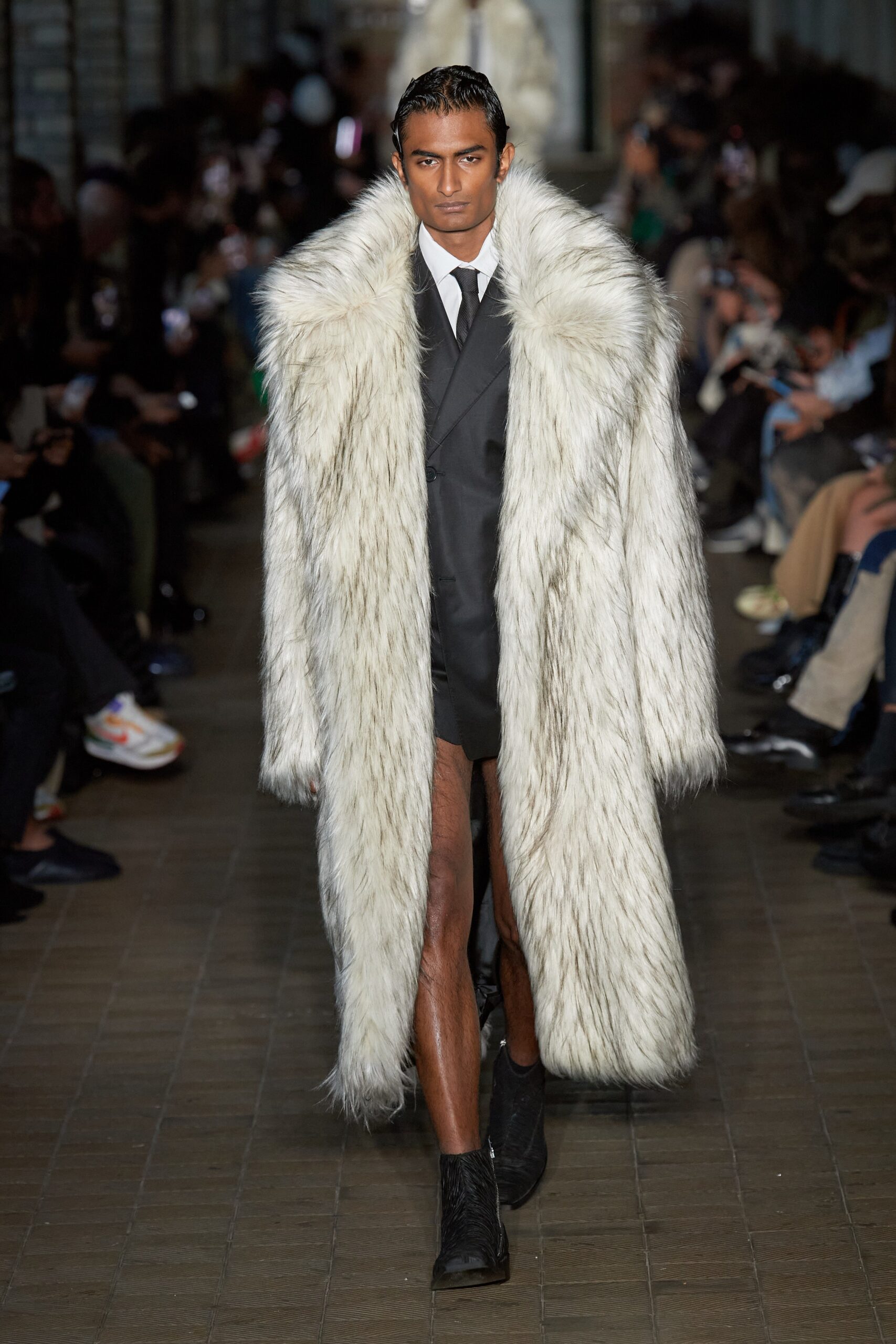 GmbH S/S 23 Look 31