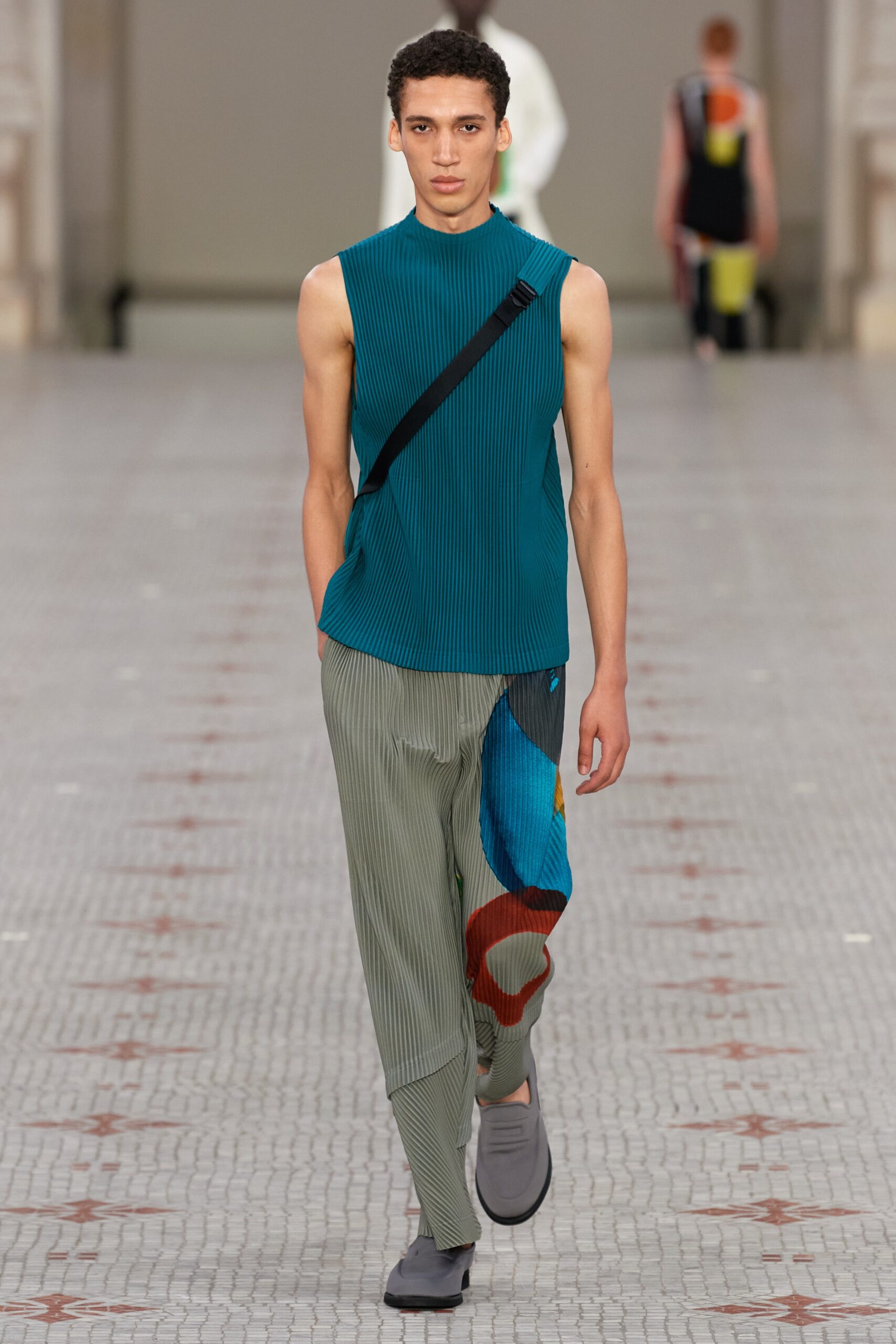 Homme Plissé Issey Miyake S/S 24 Menswear Look 31