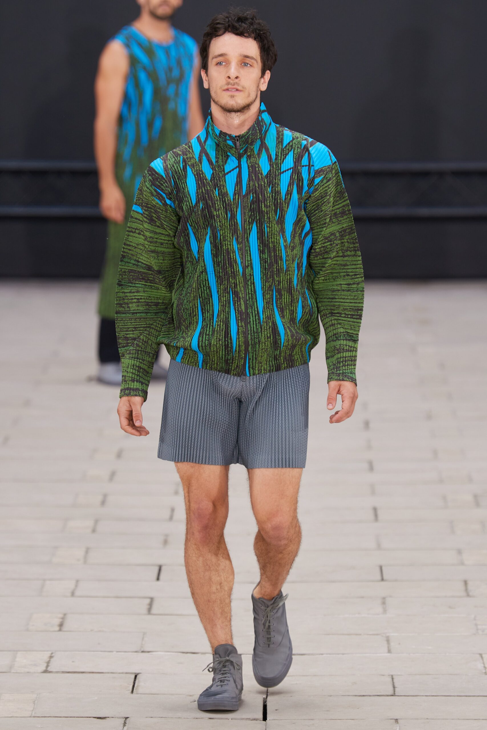 Homme Plissé Issey Miyake S/S 23 Menswear Look 31