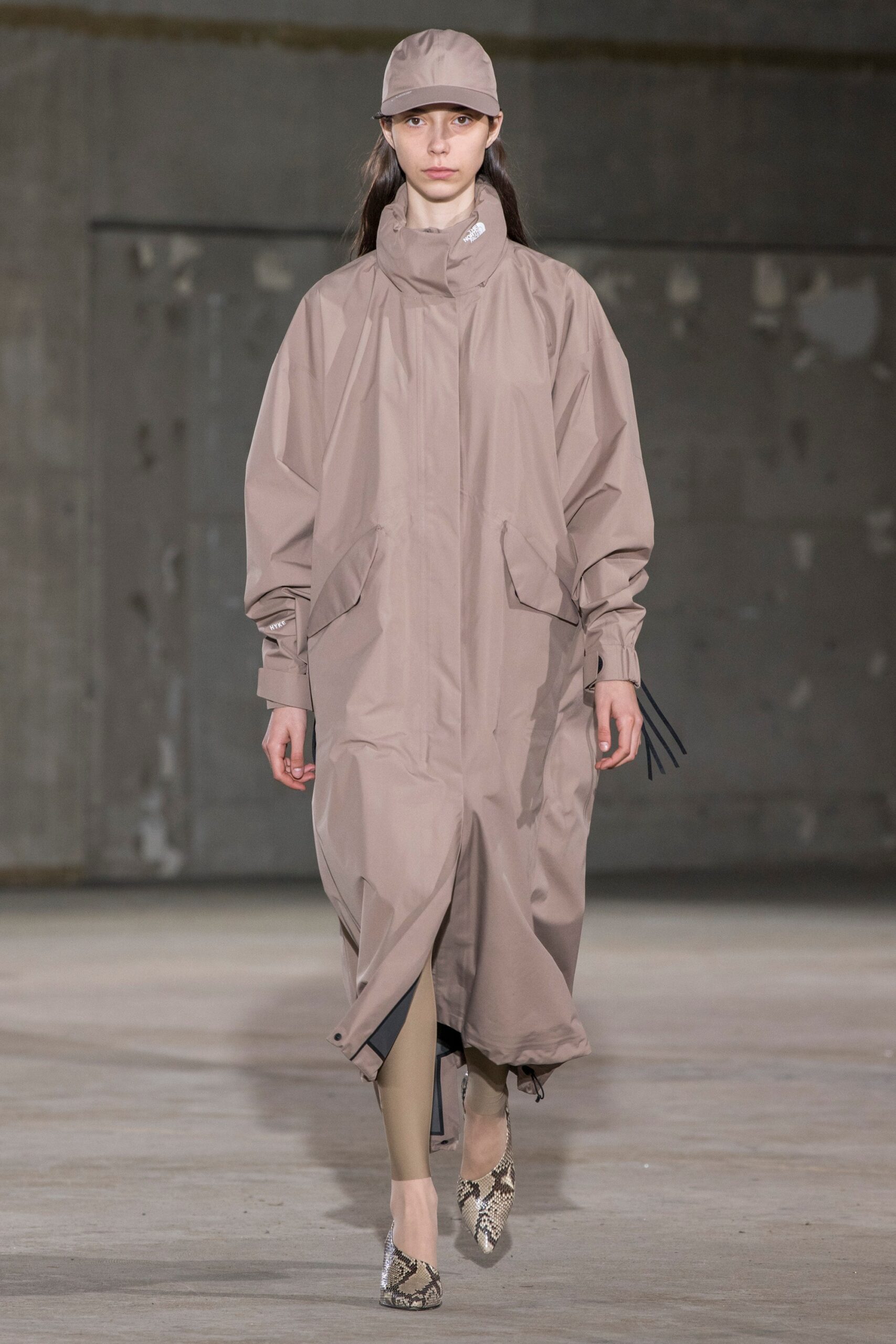 Hyke Tokyo S/S 19 Look 32