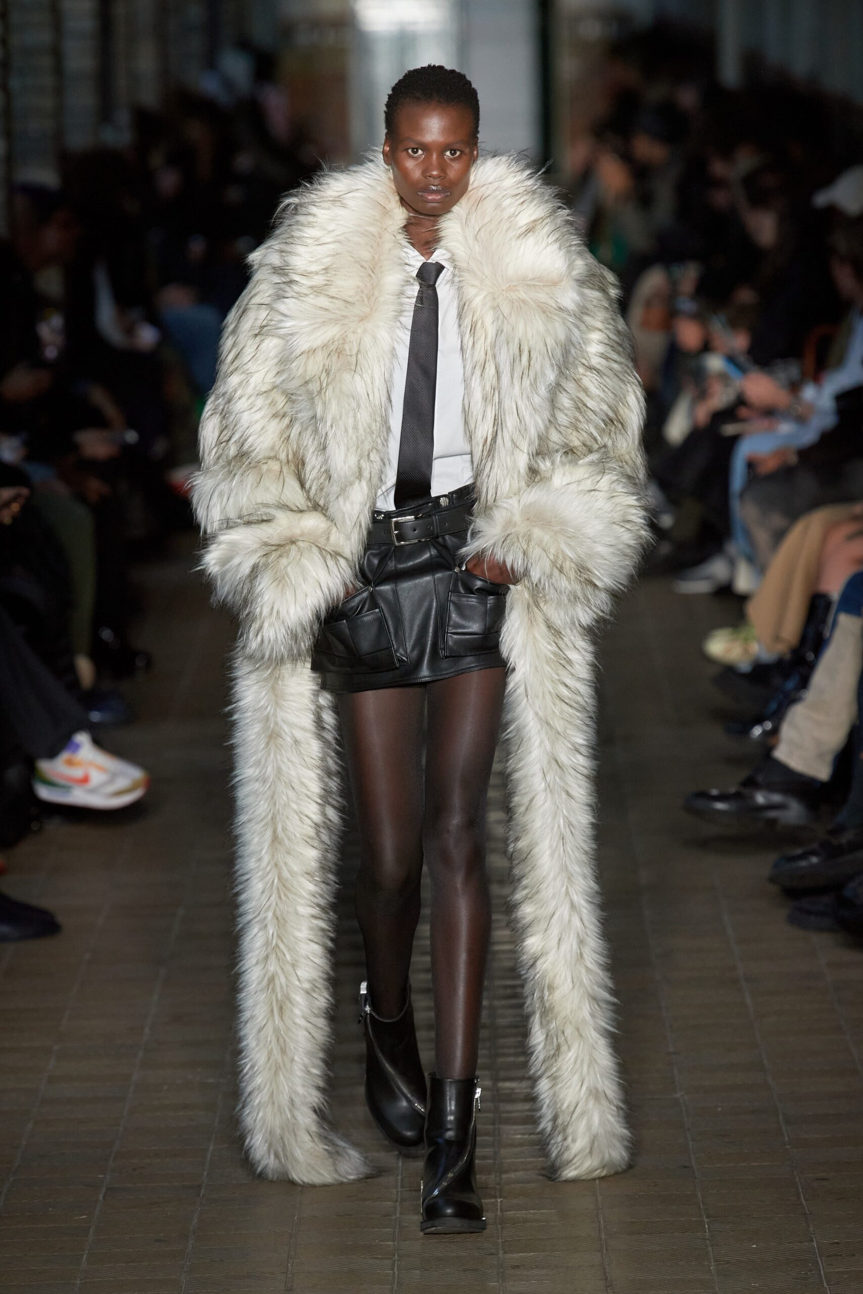 GmbH S/S 23 Look 32