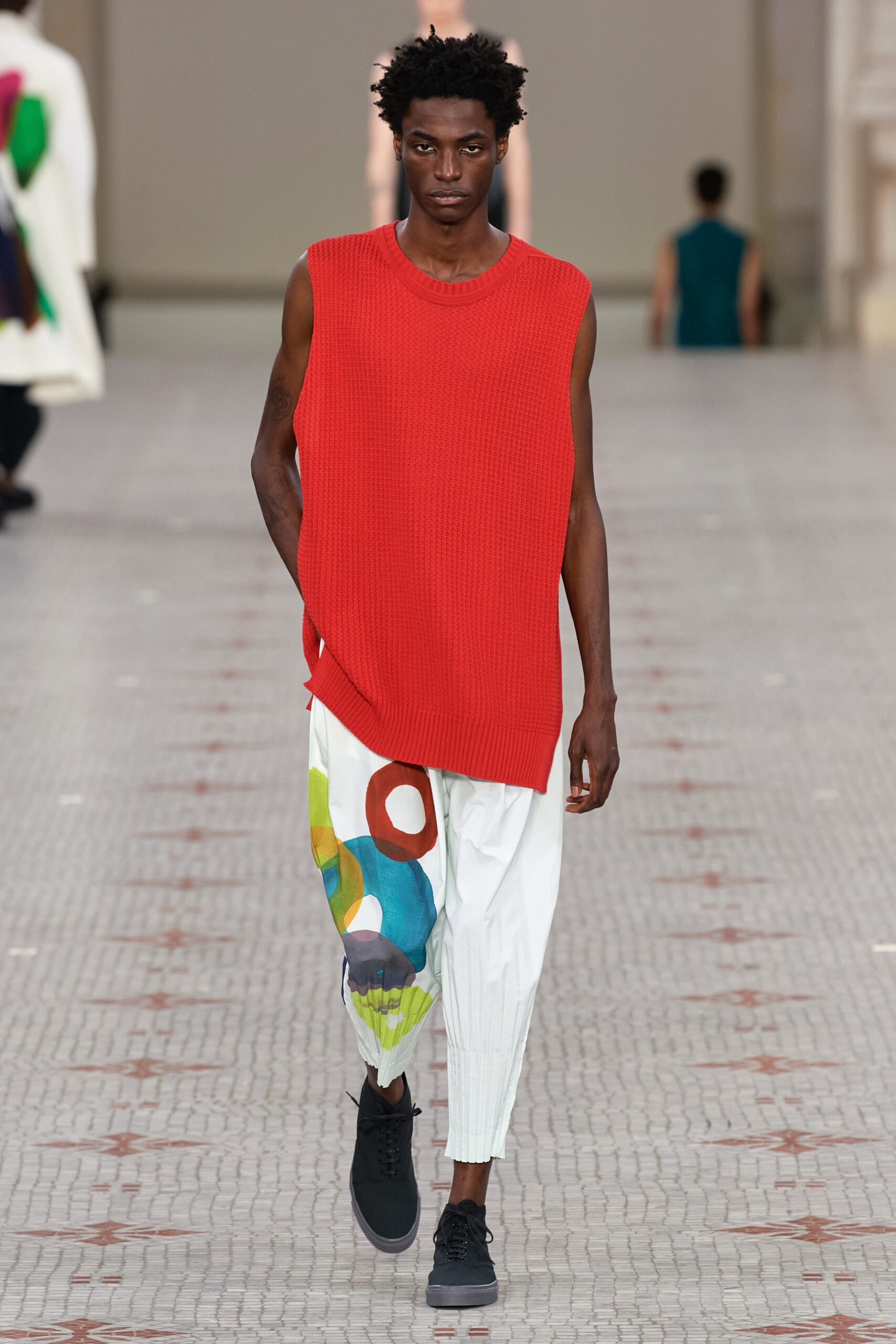 Homme Plissé Issey Miyake S/S 24 Menswear Look 34