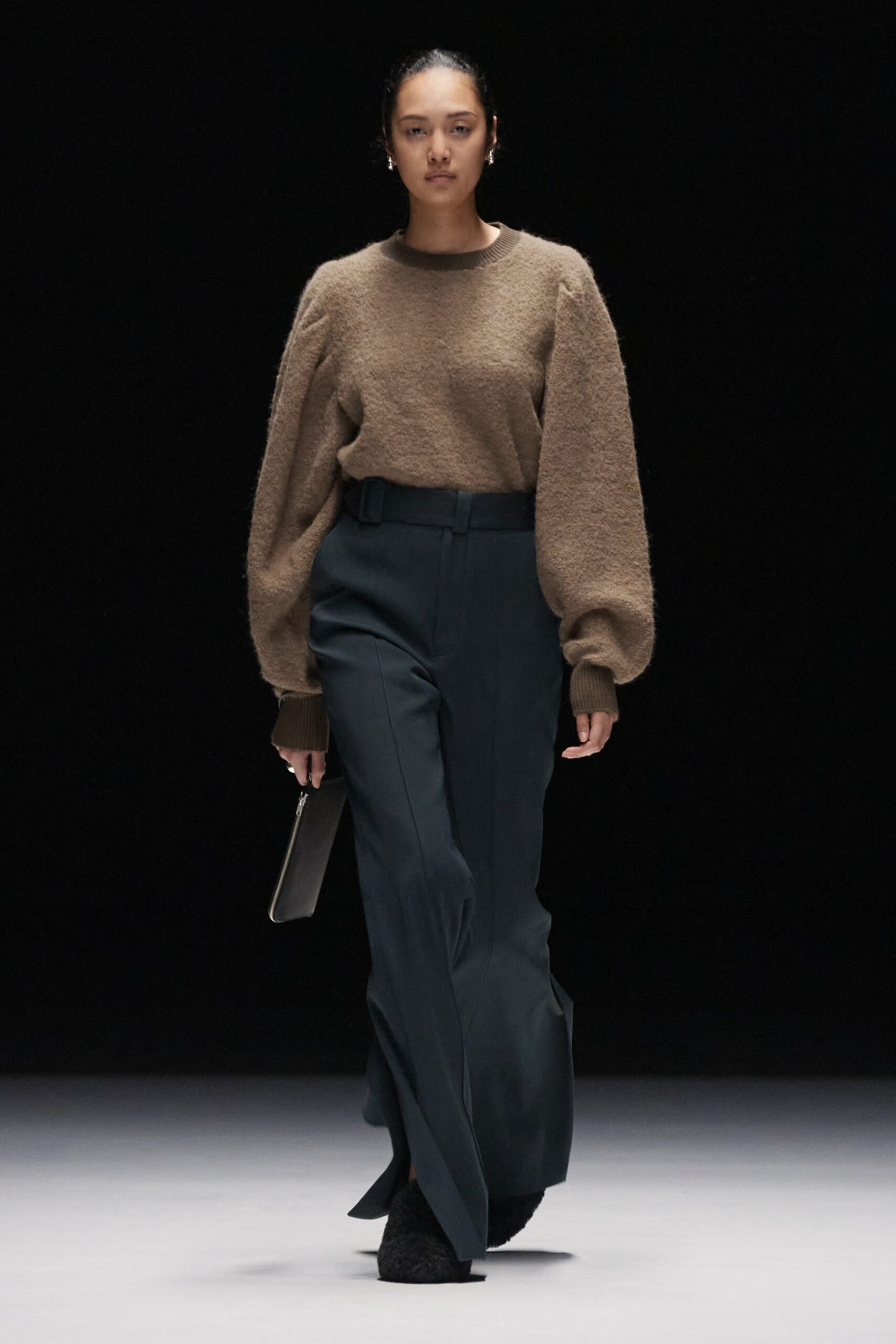 Hyke Tokyo F/W 23 Look 34