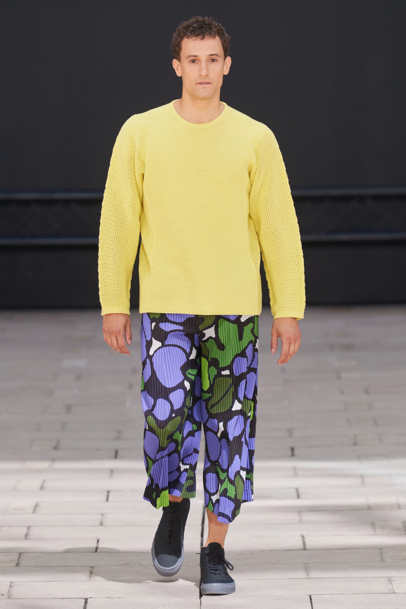 Homme Plissé Issey Miyake S/S 23 Menswear Look 34