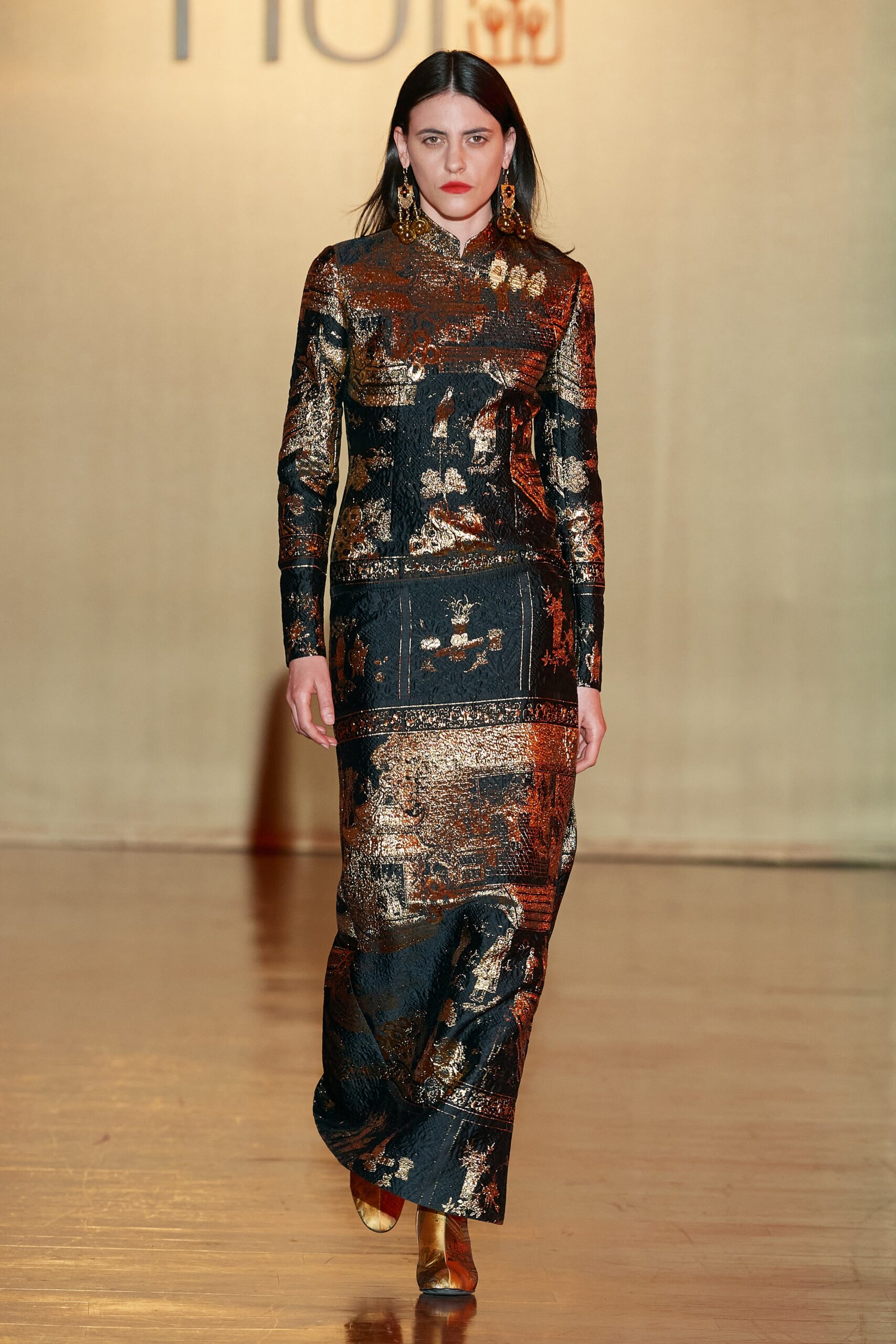 HUI F/W 22 Look 35