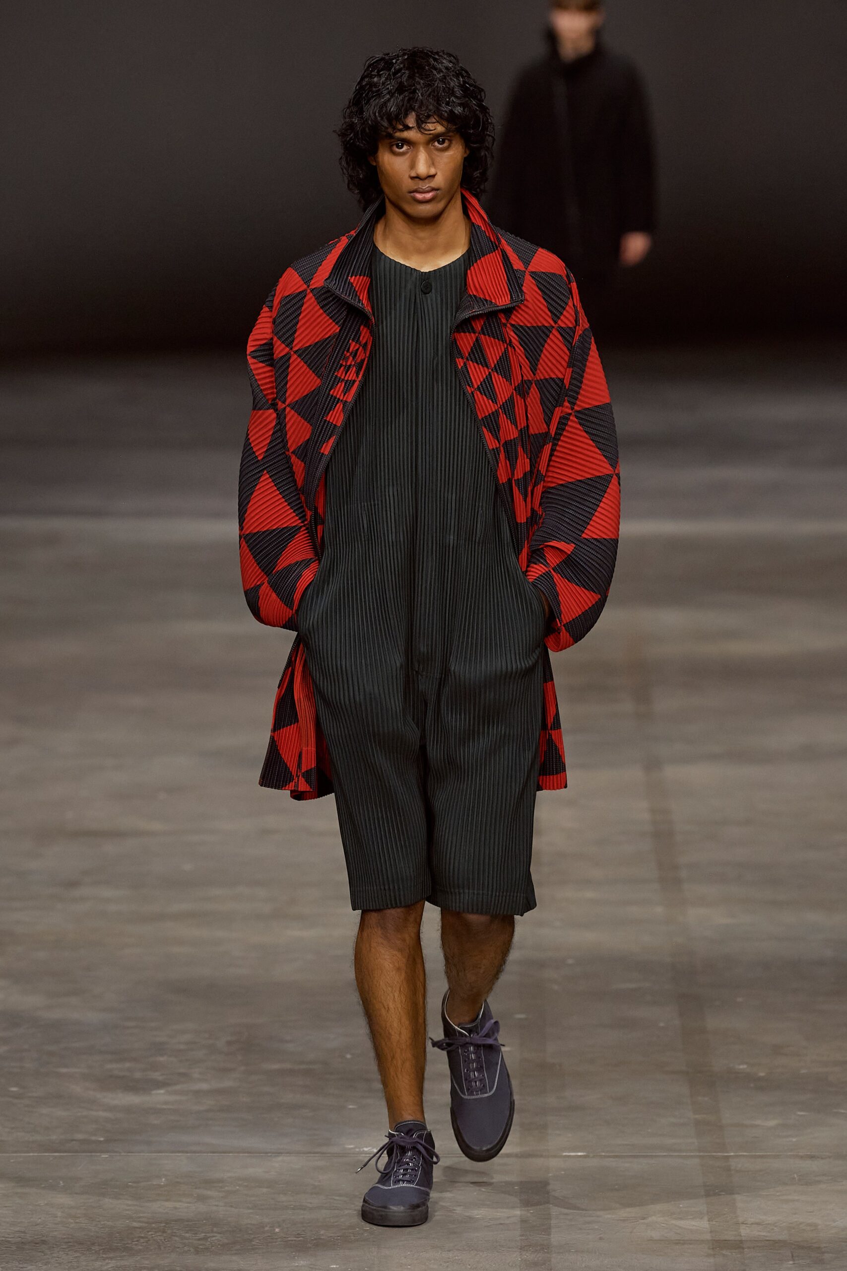 Homme Plissé Issey Miyake F/W 23 Menswear Look 36