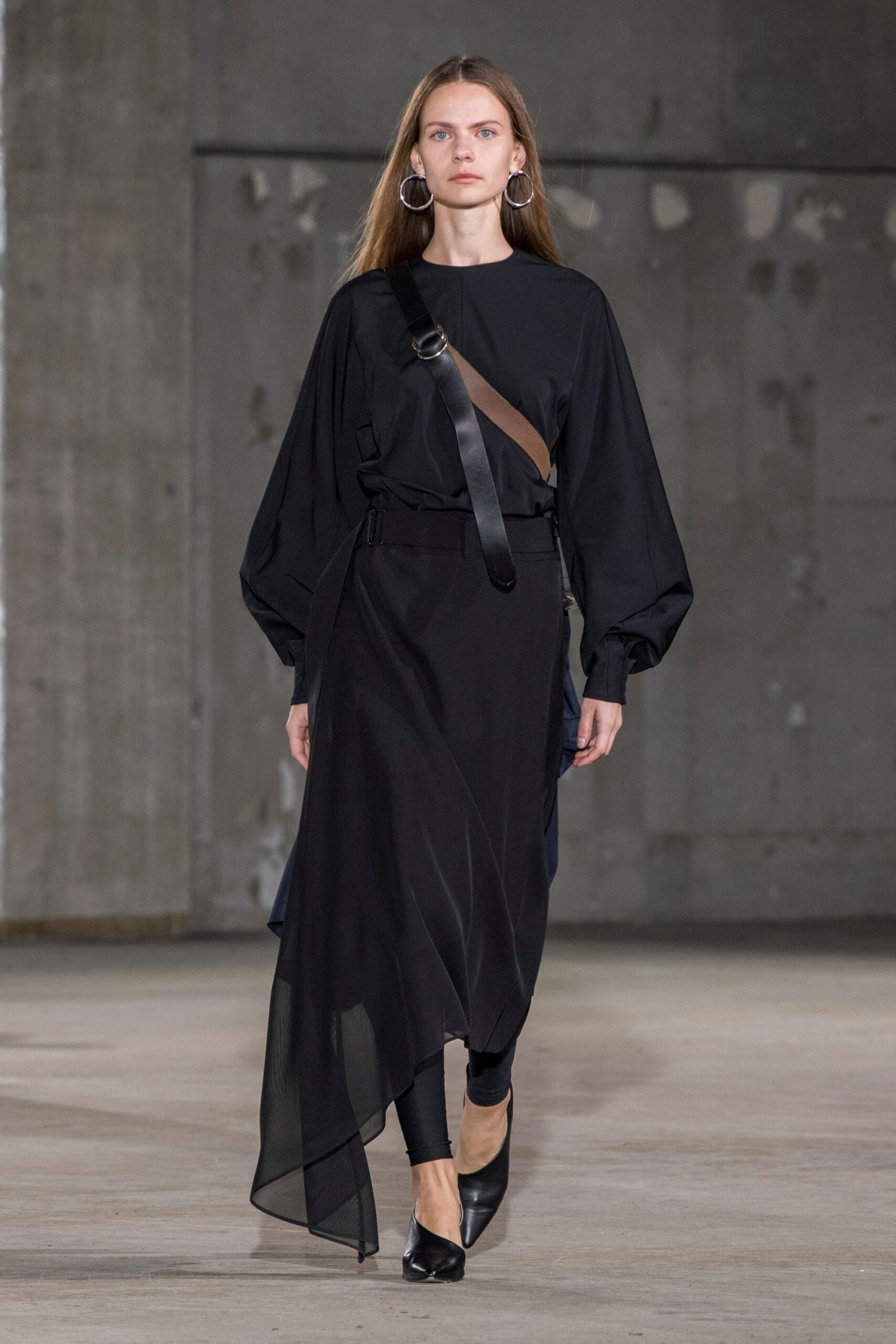 Hyke Tokyo S/S 19 Look 38