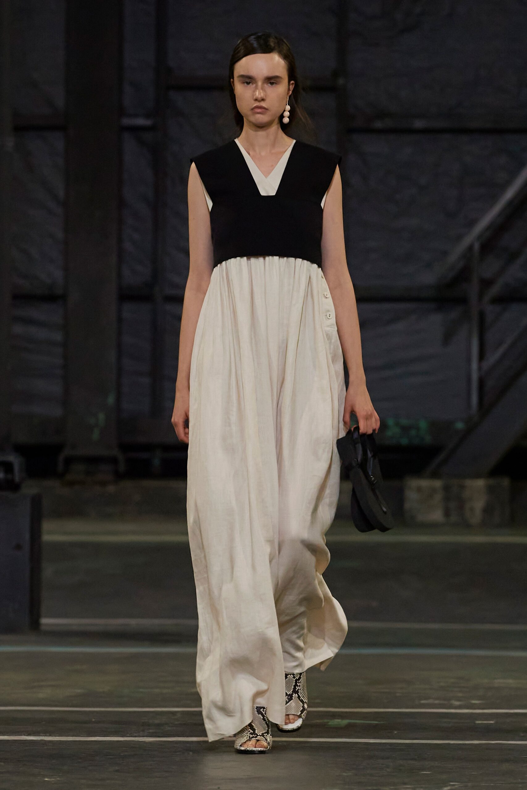 Hyke Tokyo S/S 21 Look 38