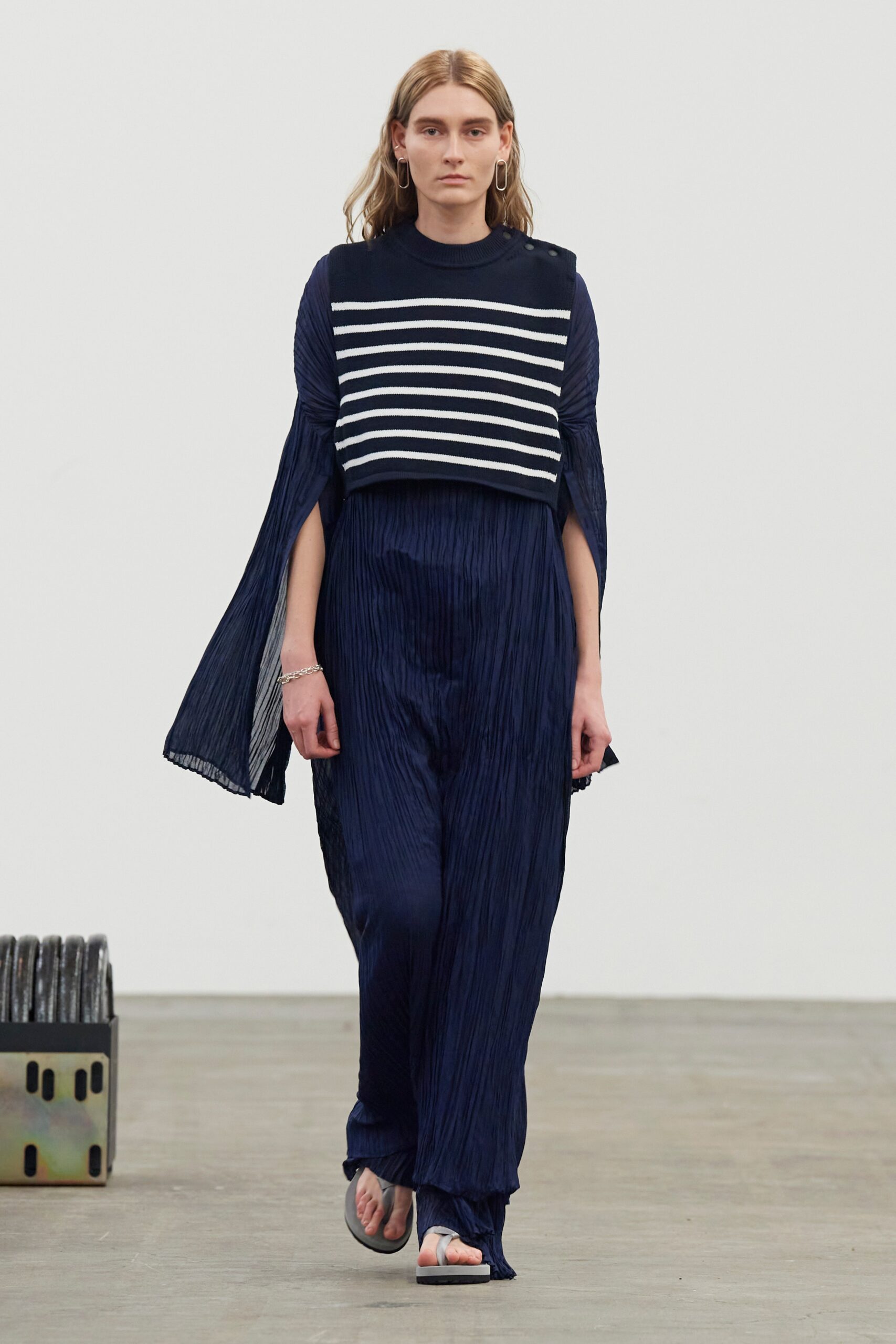 Hyke Tokyo S/S 22 Look 38