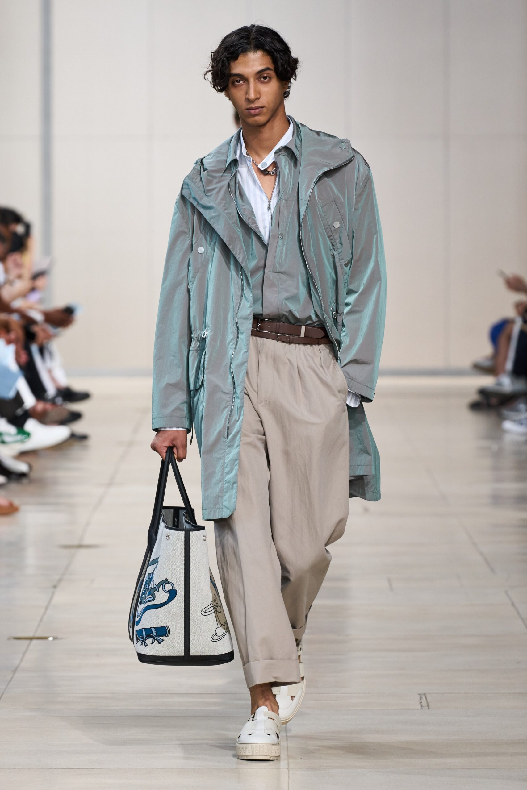 Hermès S/S 24 Menswear Look 39