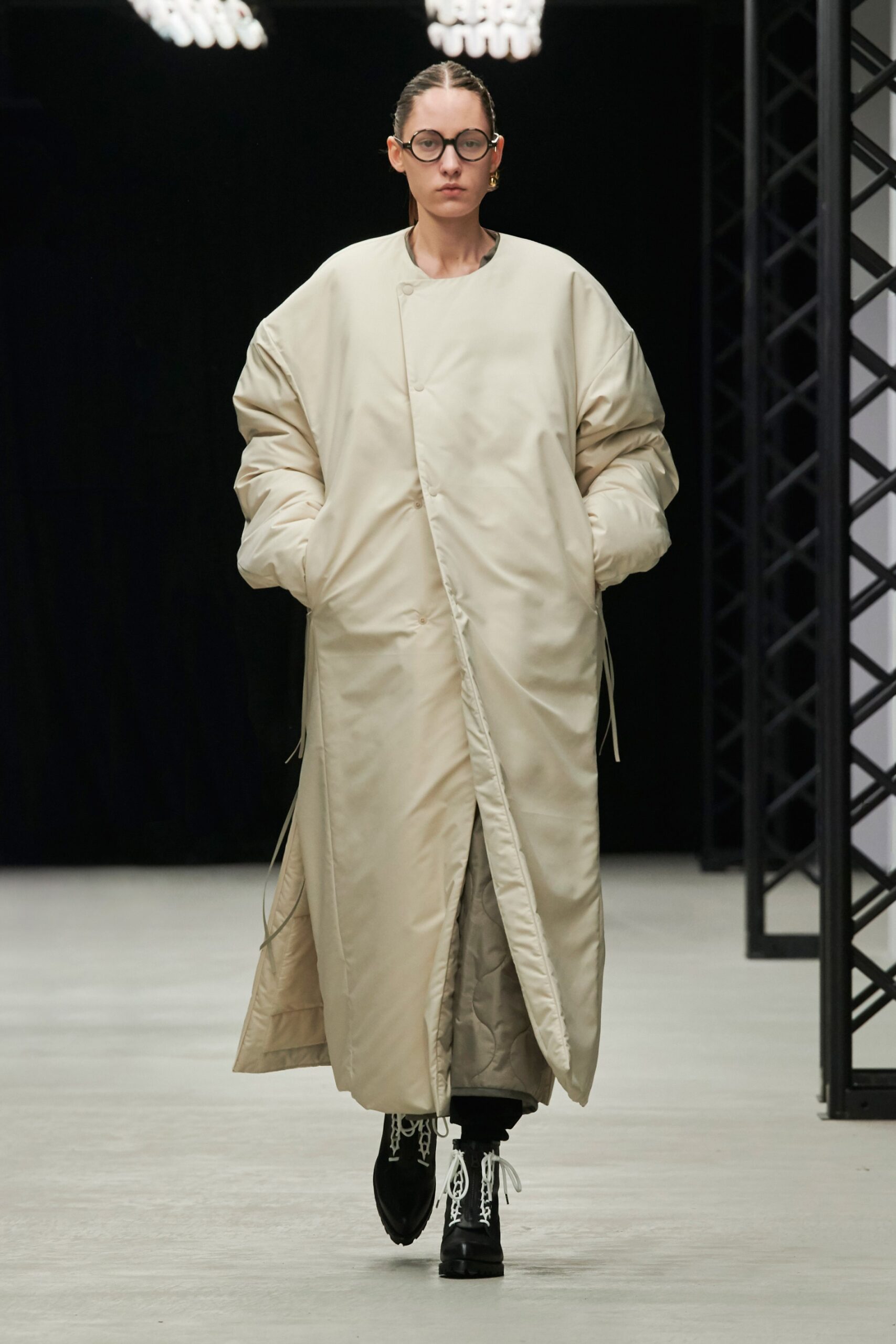 Hyke Tokyo F/W 20 Look 40