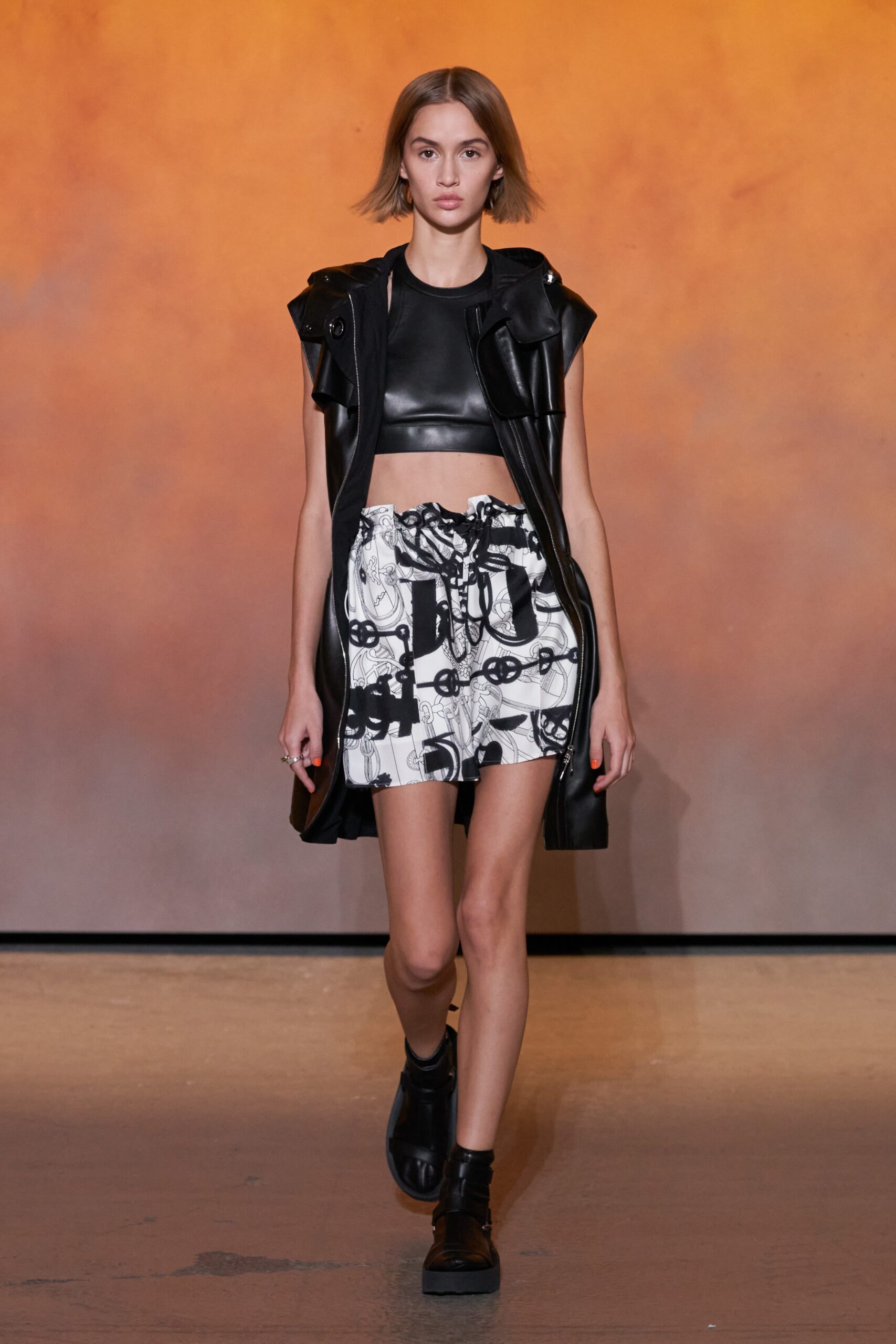 Hermès S/S 22 Look 44