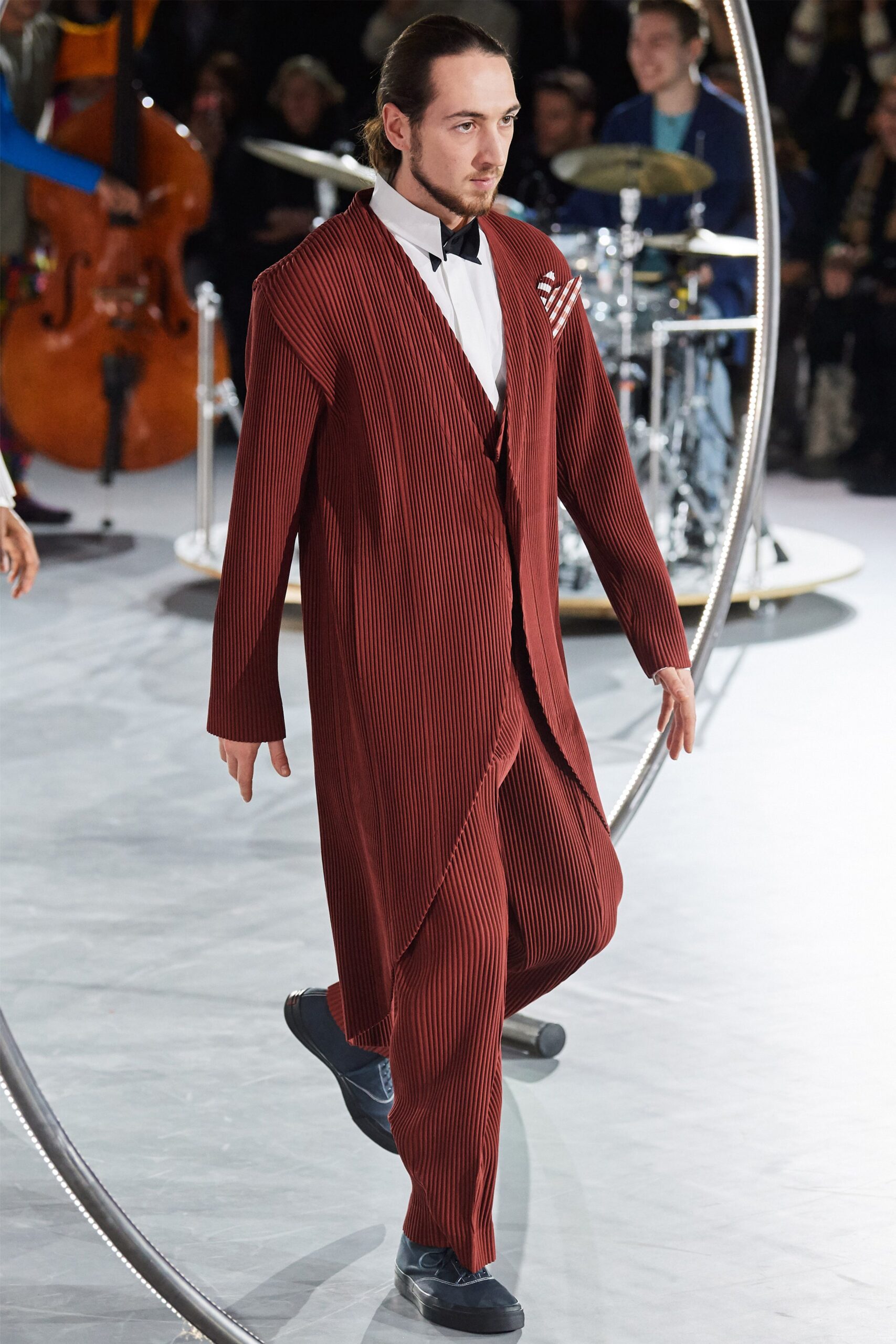 Homme Plissé Issey Miyake F/W 20 Menswear Look 45