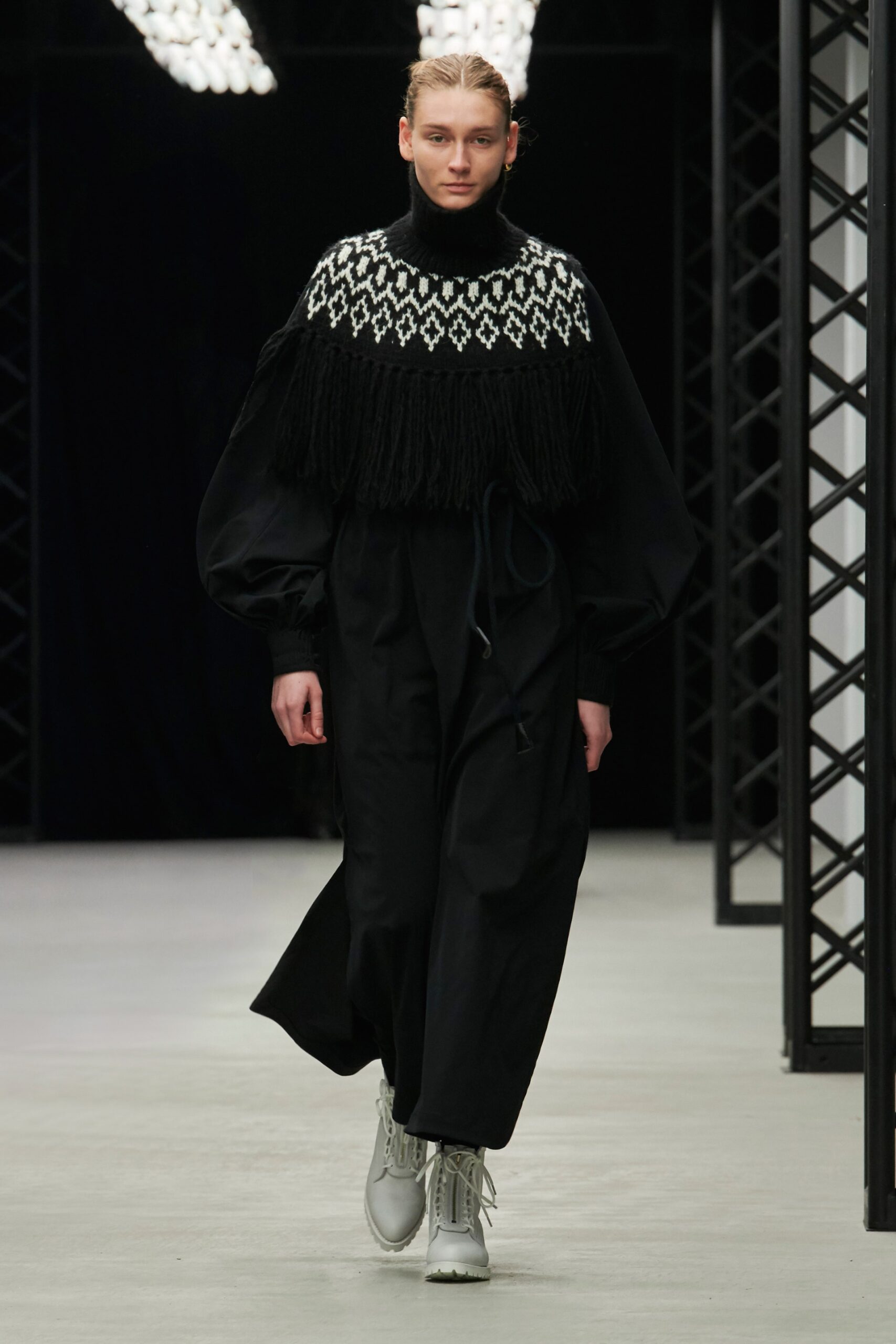 Hyke Tokyo F/W 20 Look 45