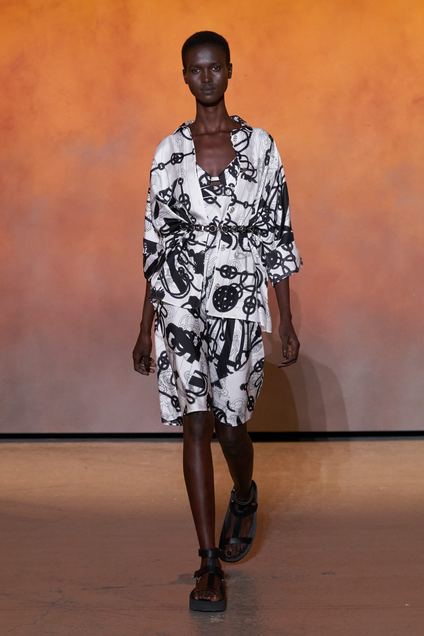 Hermès S/S 22 Look 46