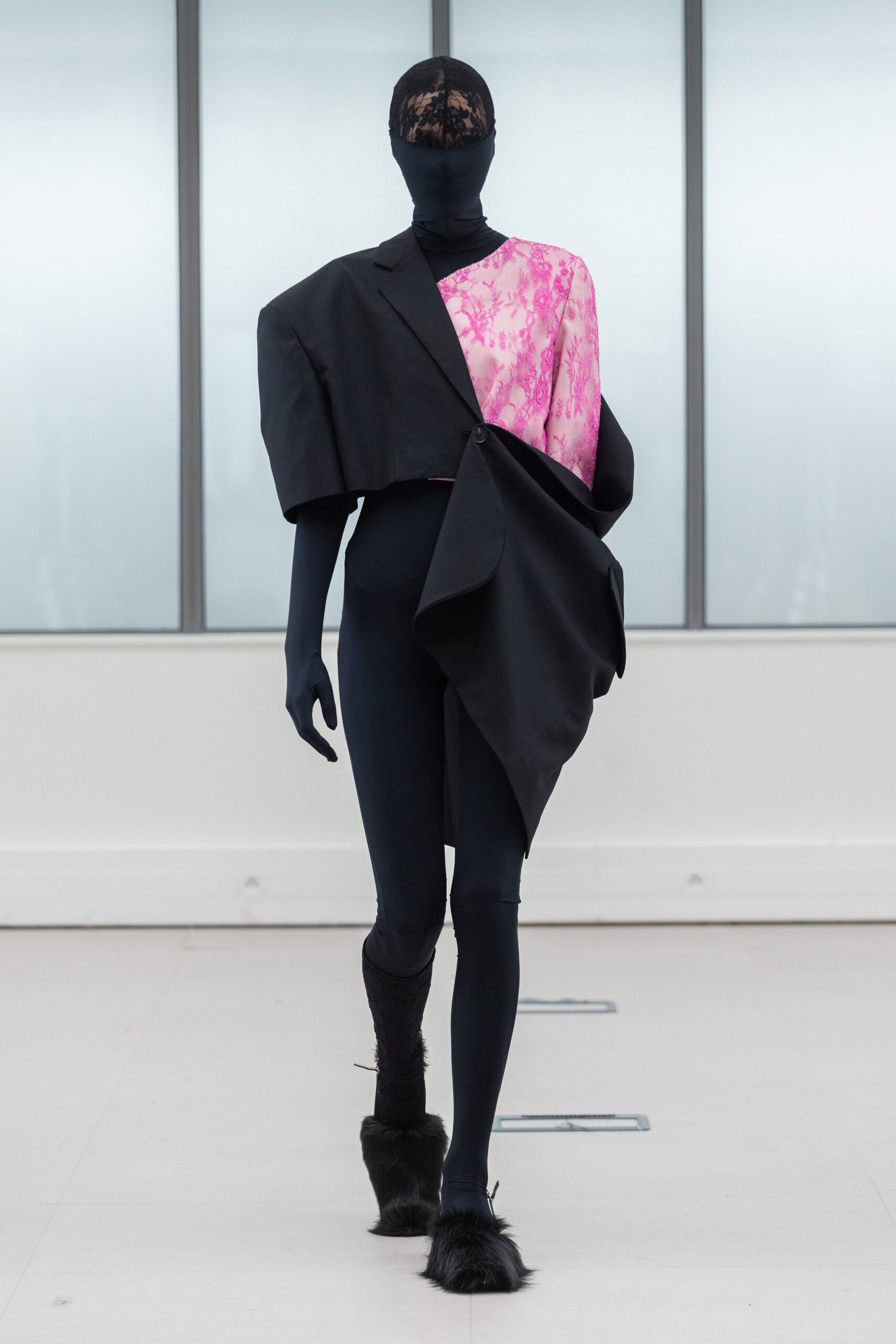 Institut Français de la Mode F/W 22 Look 49