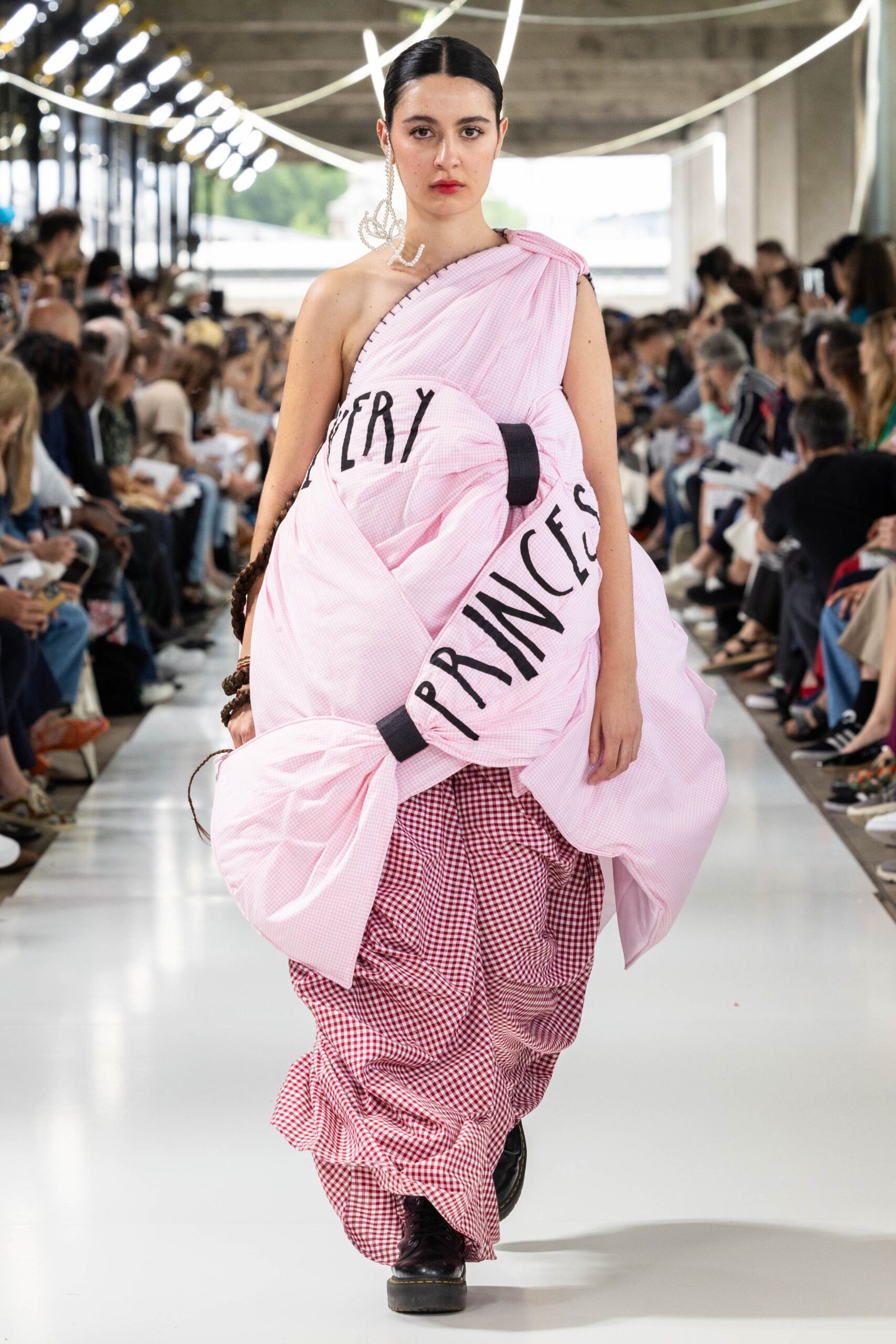 Institut Français de la Mode S/S 24 Look 99
