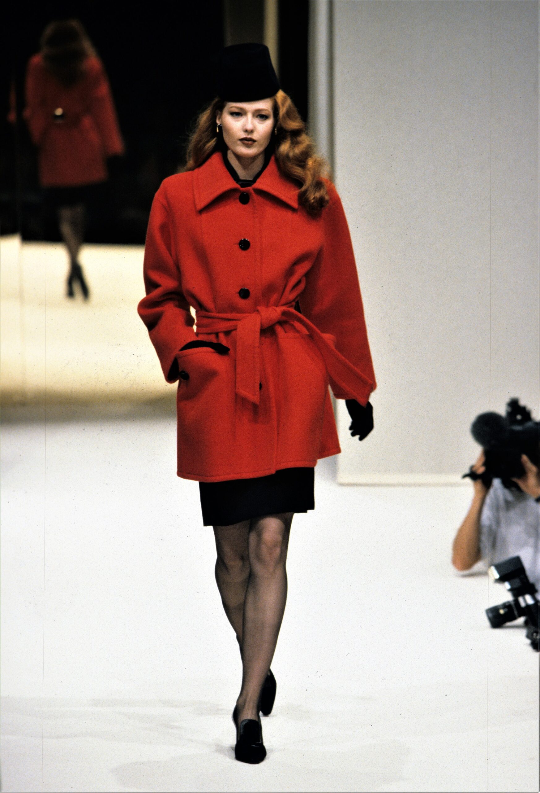 Givenchy F/W 95 Couture Look 1