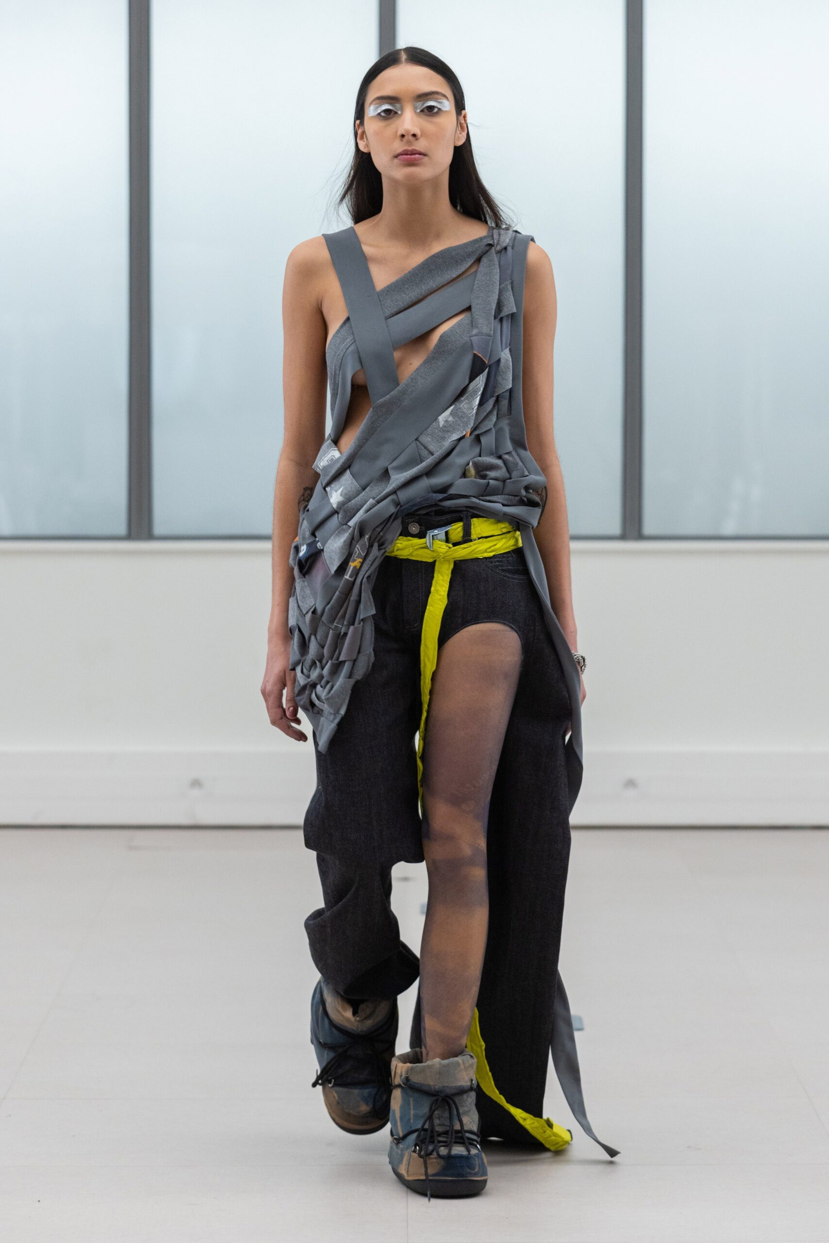 Institut Français de la Mode F/W 22 Look 158