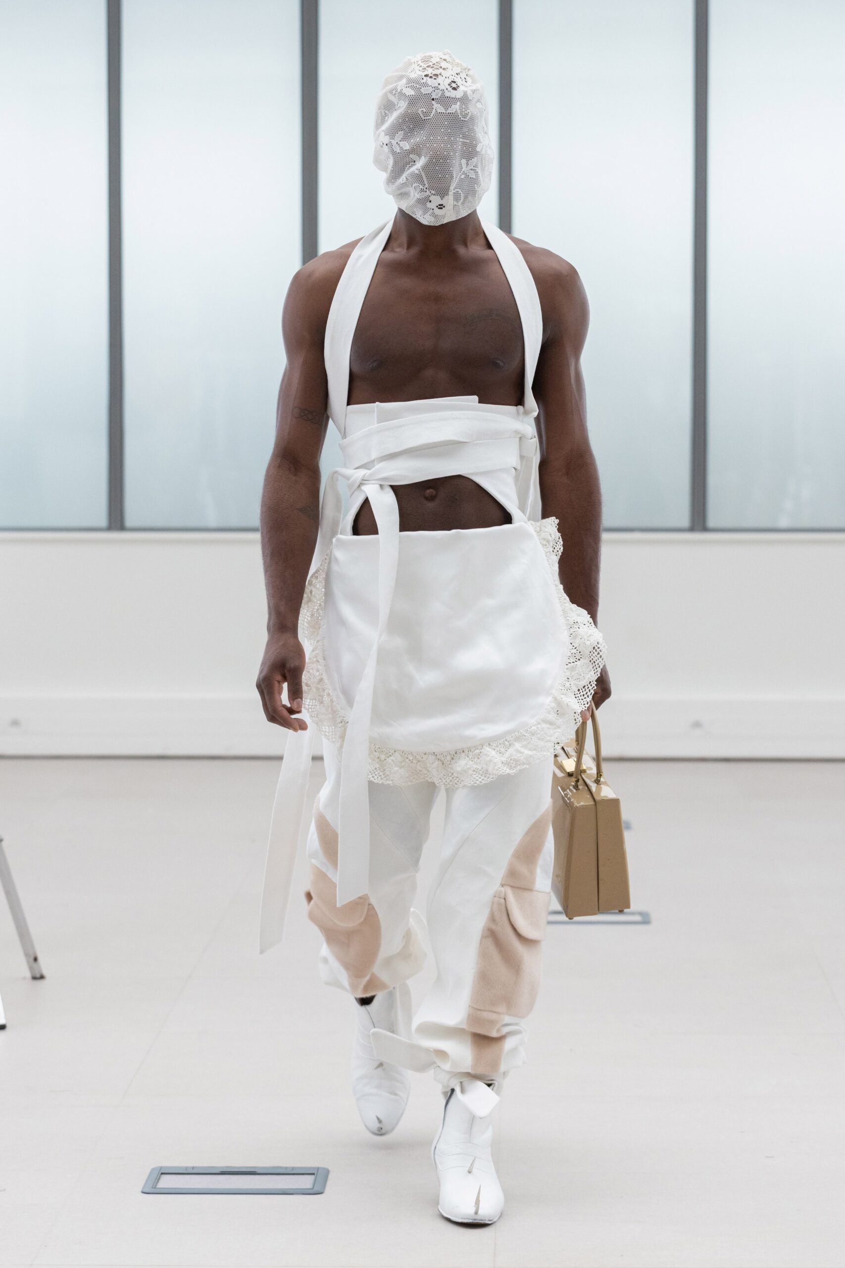 Institut Français de la Mode F/W 22 Look 169