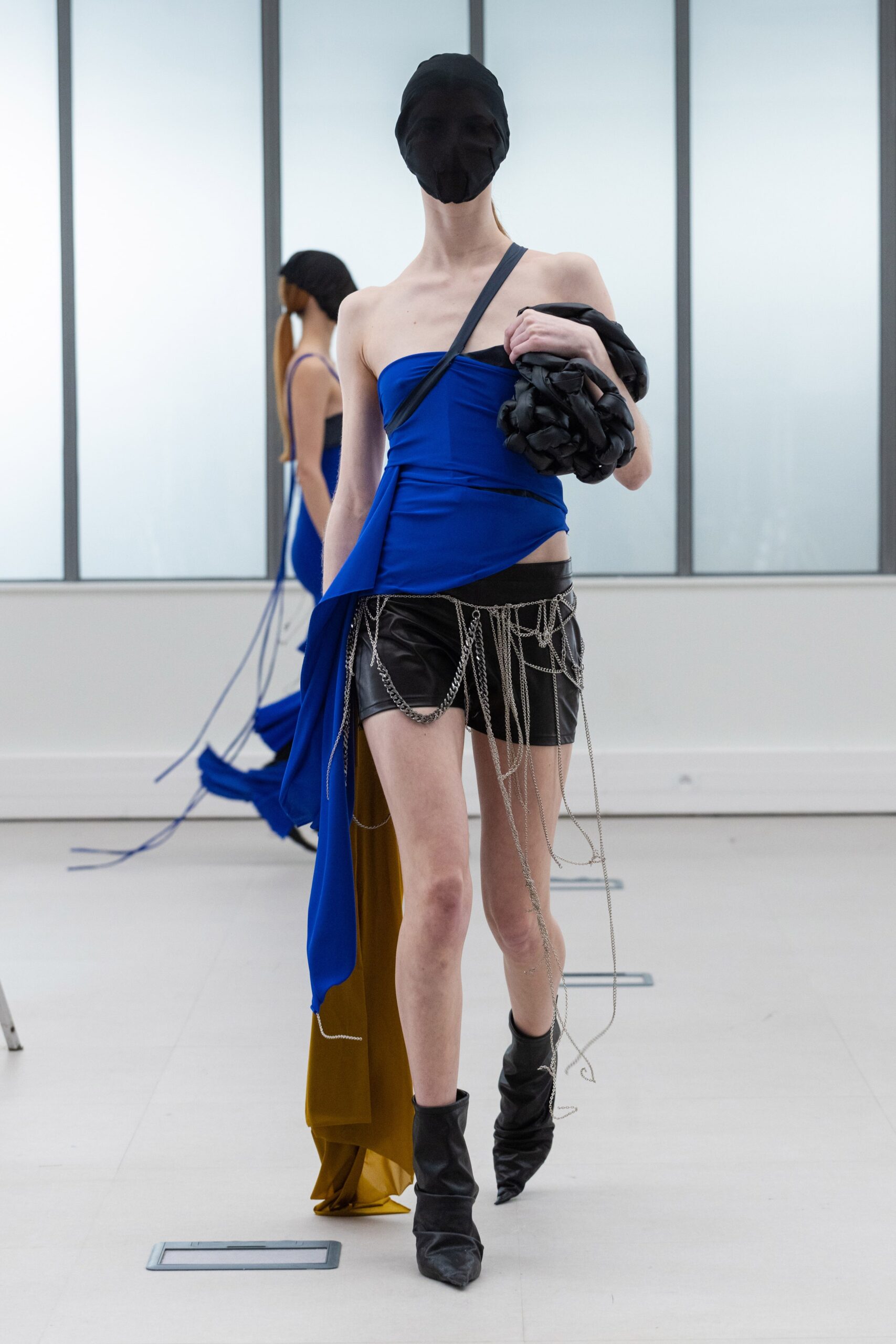 Institut Français de la Mode F/W 22 Look 187