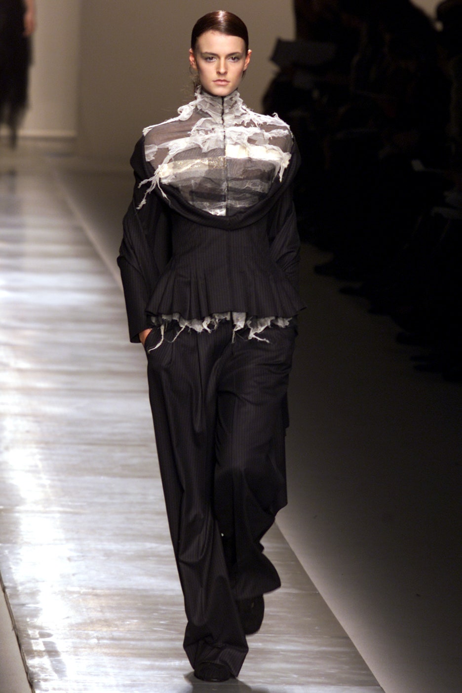 Givenchy S/S 02 Couture Look 2