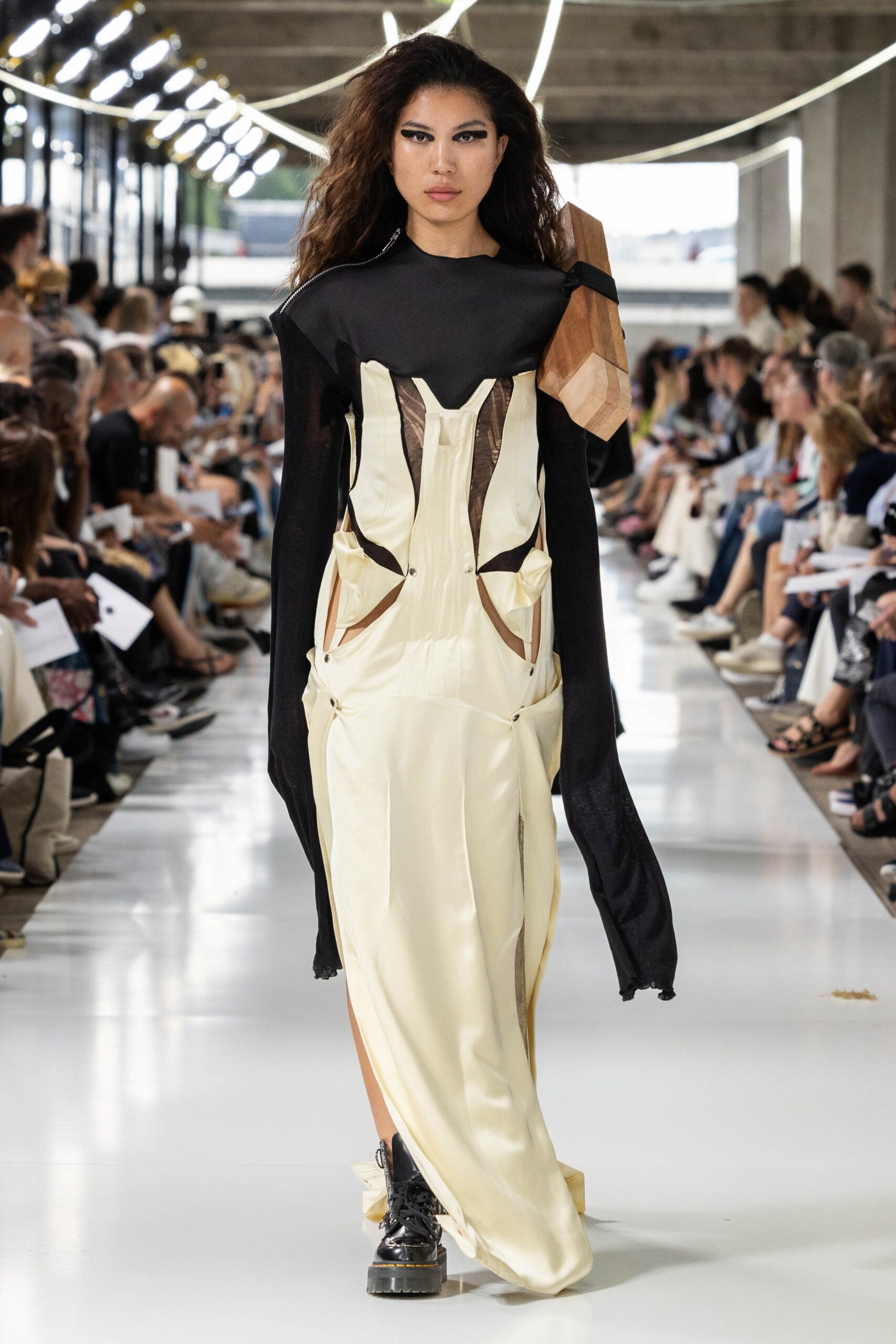 Institut Français de la Mode S/S 24 Look 200