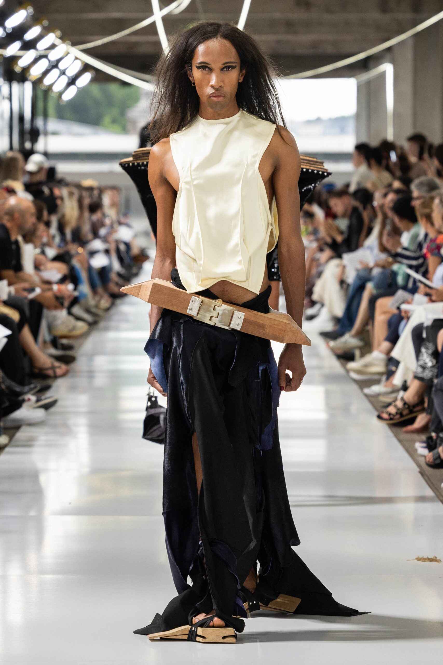 Institut Français de la Mode S/S 24 Look 203