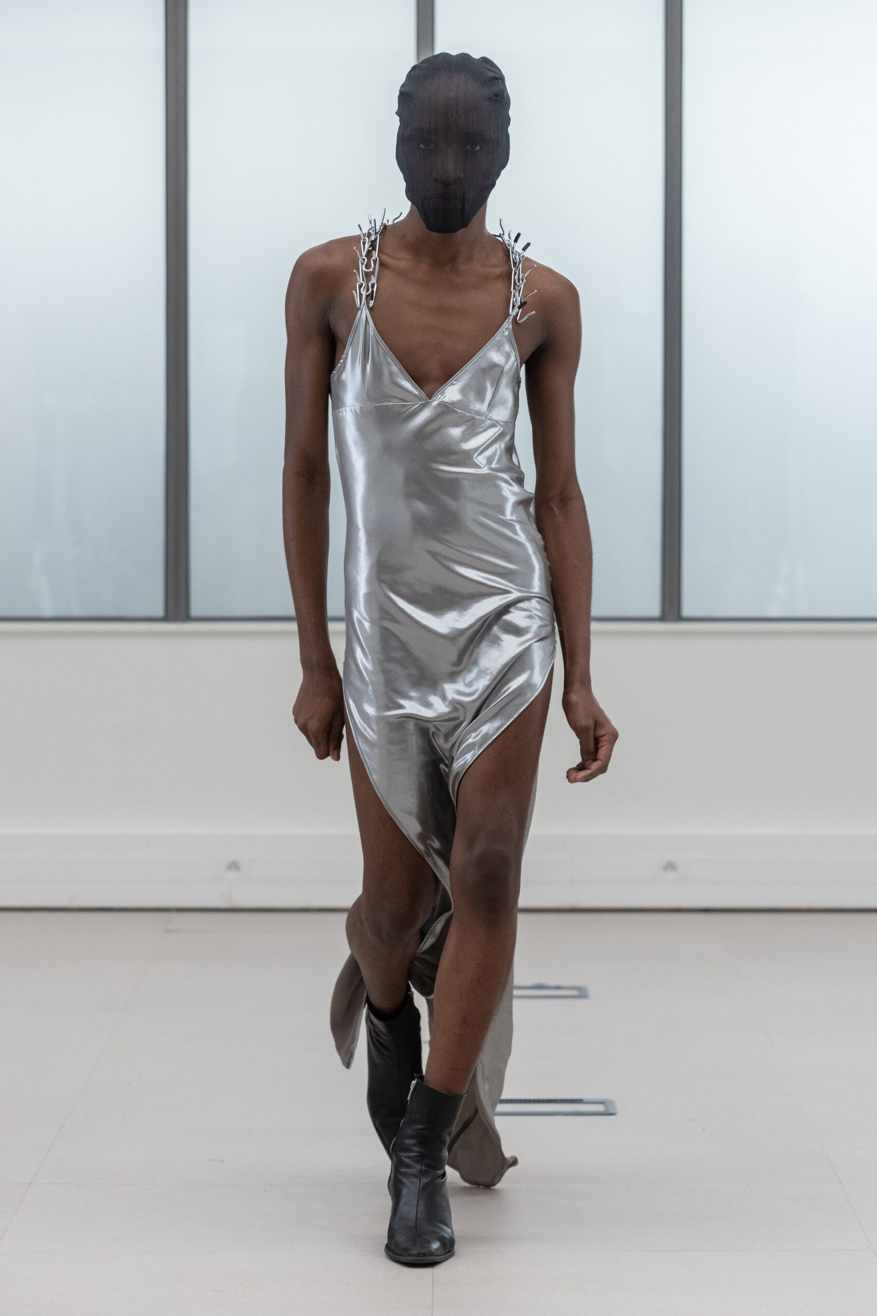 Institut Français de la Mode F/W 22 Look 212