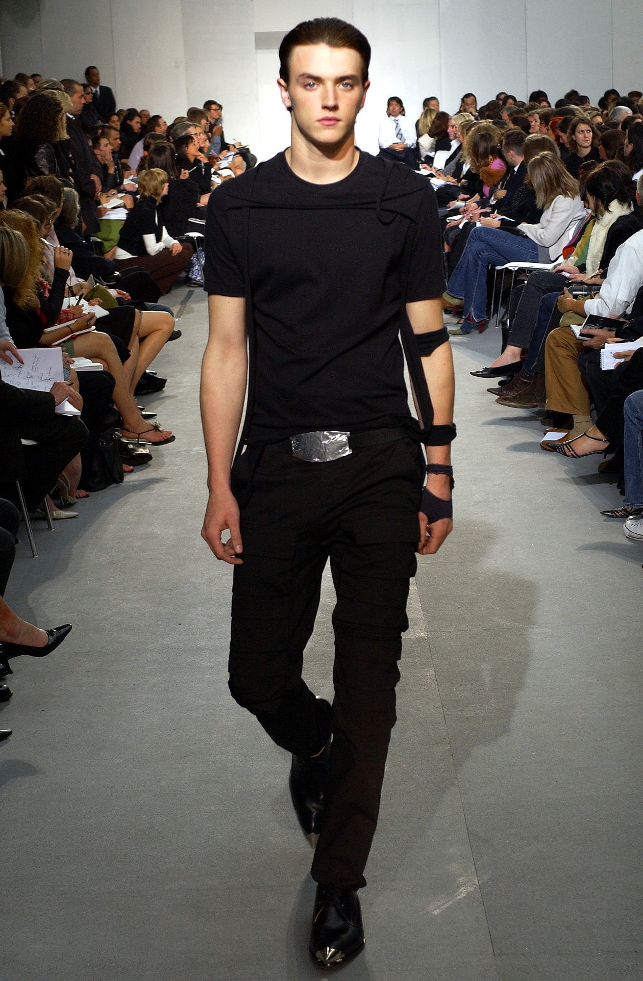 Helmut Lang S/S 04 Look 37