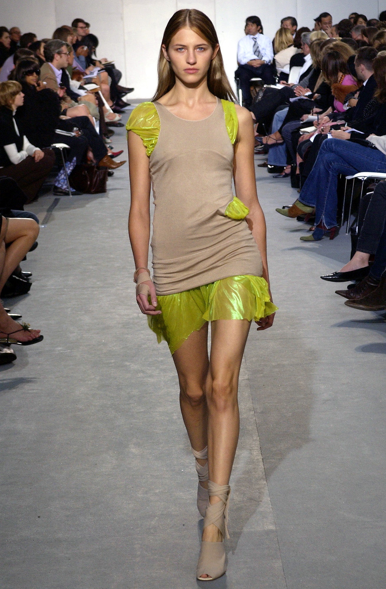 Helmut Lang S/S 04 Look 39