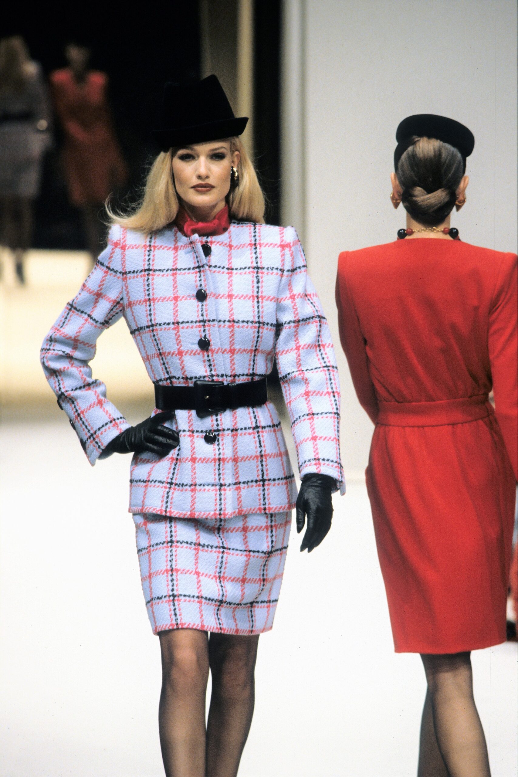 Givenchy F/W 95 Couture Look 4